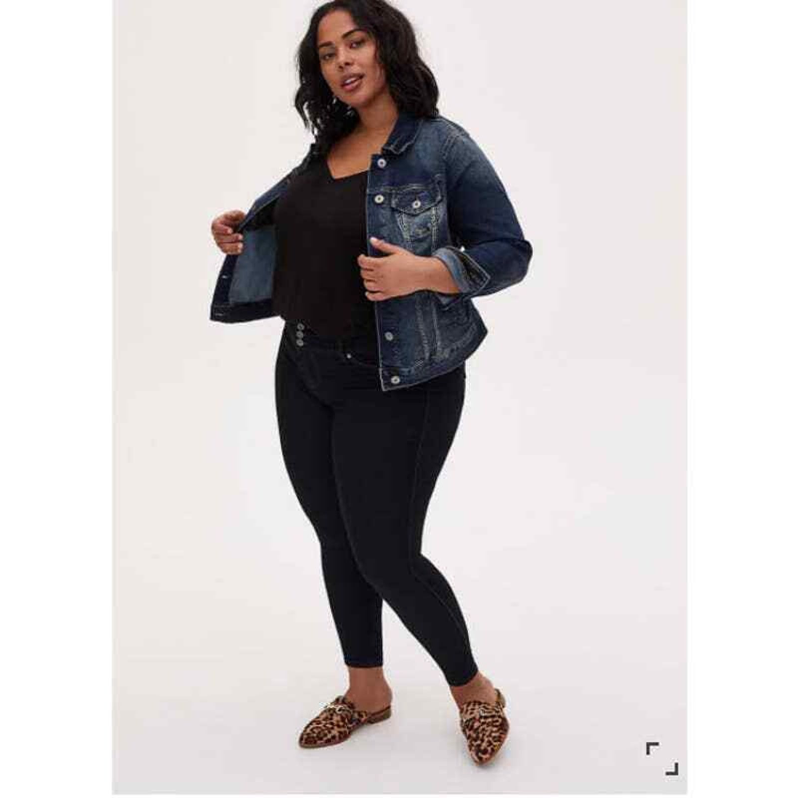 Torrid TORRID 26W SUPER STRETCH DARK WASH JEGGINGS **PLUS SIZE** Size 24" / US 00 / IT 34 - 3 Thumbnail