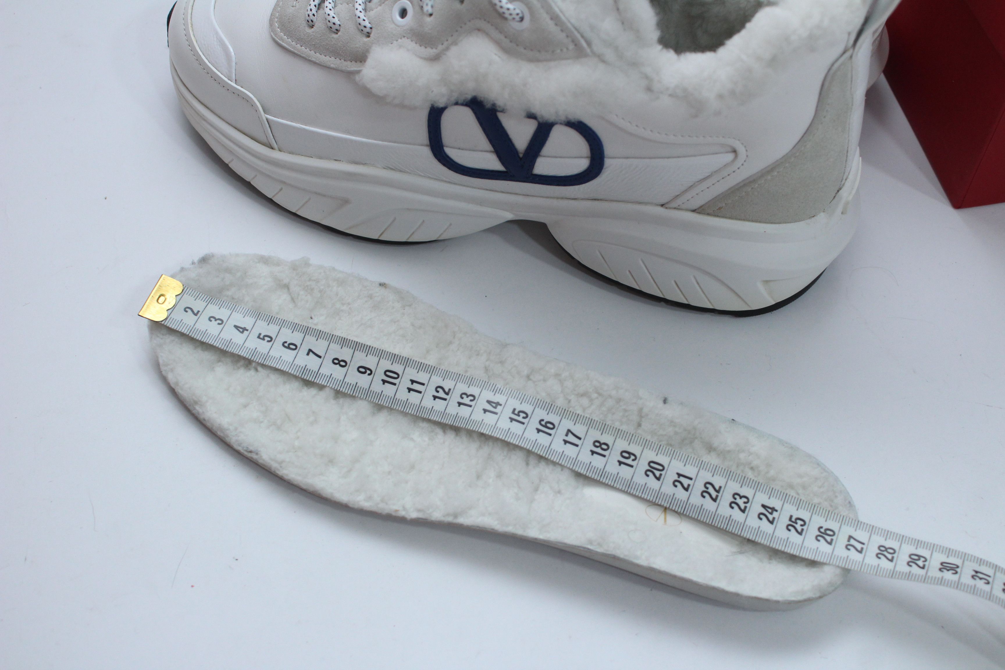 Valentino Valentino Shegoes Shearling VLogo Sneakers White 40.5 Size US 10.5 / IT 40.5 - 10 Thumbnail