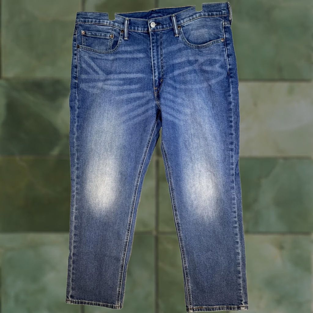 Levi's VINTAGE Levis 541 Jeans Mens 36x30 Blue Athletic Taper Stretch Denim Mid Rise Zip Fly Size US 36 / EU 52 - 1 Thumbnail