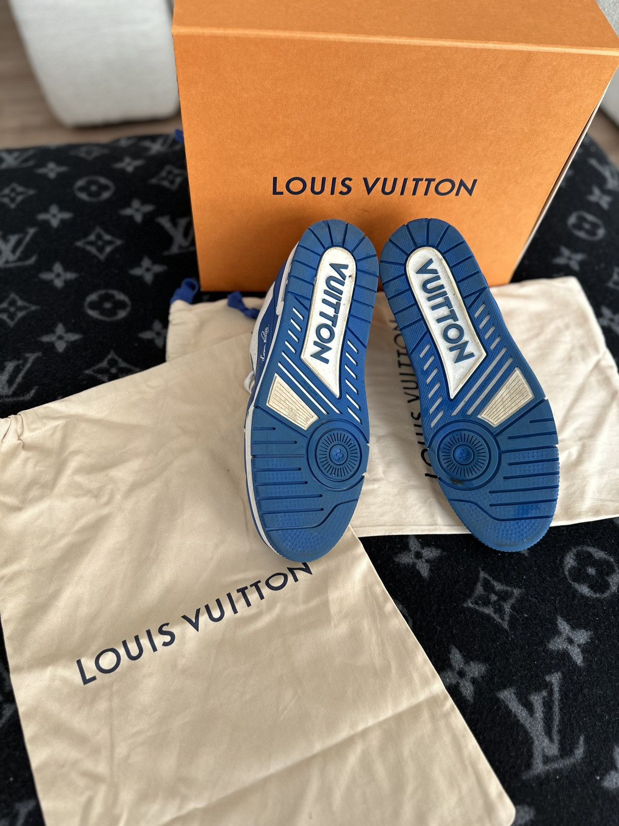 Louis Vuitton Louis Vuitton Trainer Sneaker Blue VL0272 mini monogram#54 Size US 11 / EU 44 - 4 Thumbnail