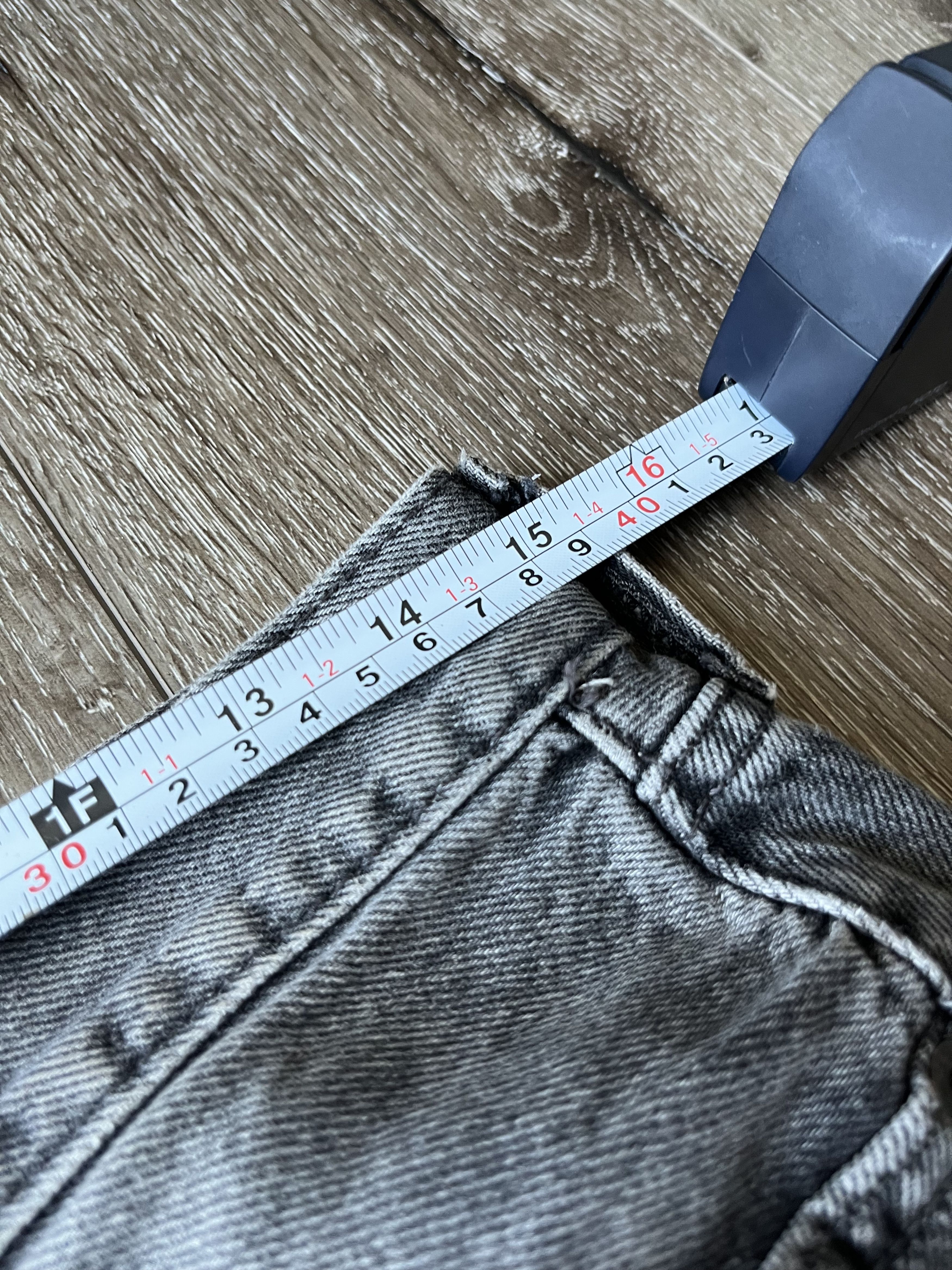 Levi's Levi’s 565 Relaxed Fit Jeans – Grey Wash (30x32) Size US 30 / EU 46 - 4 Thumbnail