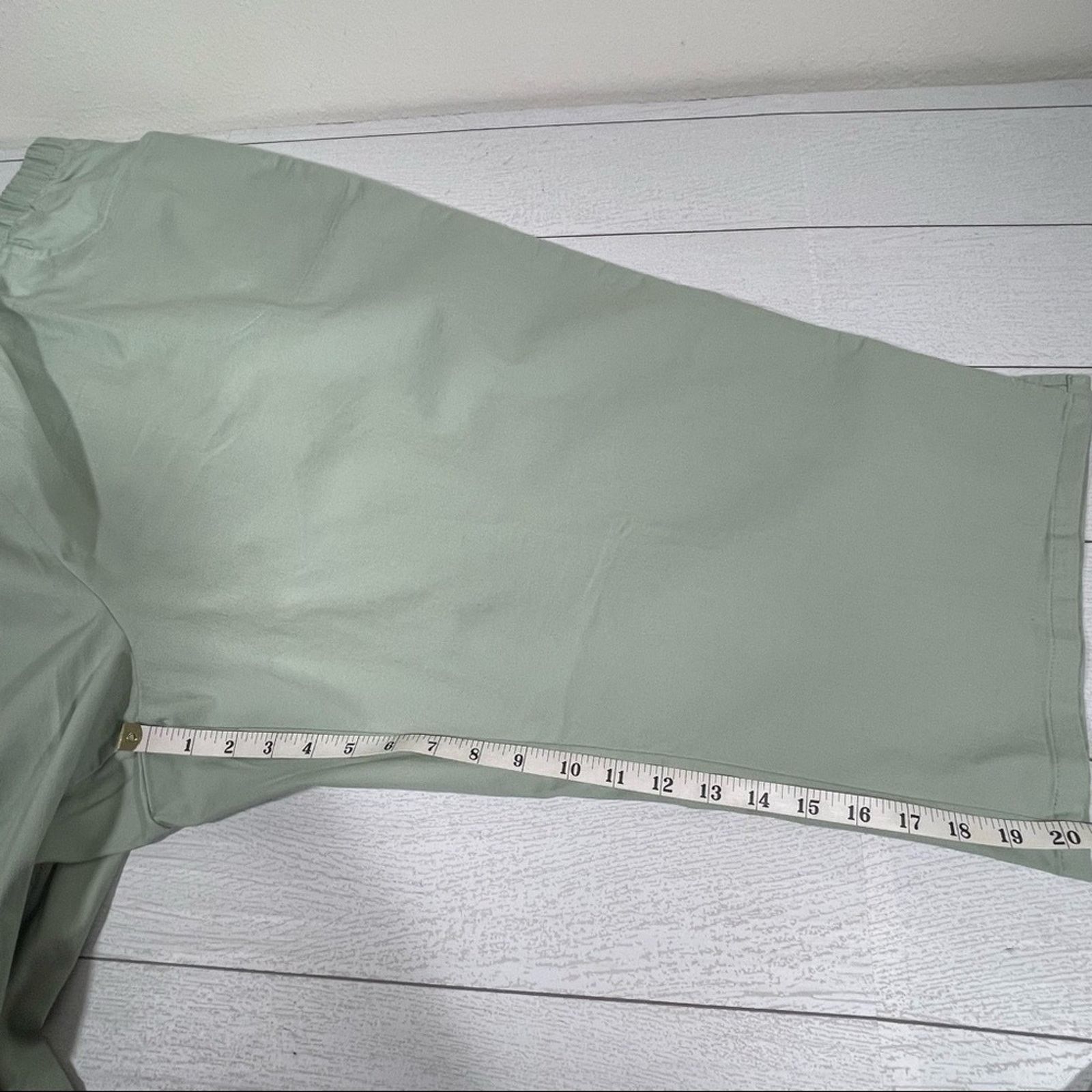 Other WOMAN WITHIN Plus Size Capri Pants Pale Green Size 38W NWT Size 25" / US 0 / IT 36 - 10 Thumbnail