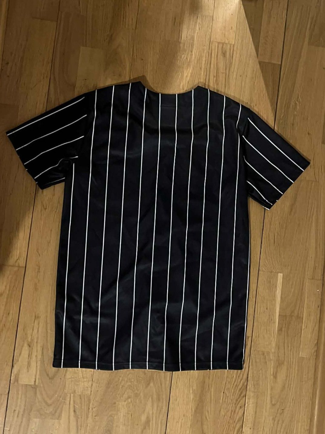 Fila FILA Vintage Pinstripe Baseball Jersey – GREY/WHITE Size US XS / EU 42 / 0 - 2 Thumbnail
