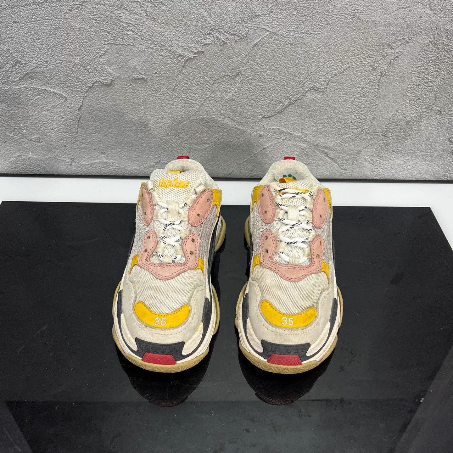 Balenciaga Balenciaga Triple S Dad Shoe women's 35 95 new Size US 4 / IT 34 - 2 Thumbnail