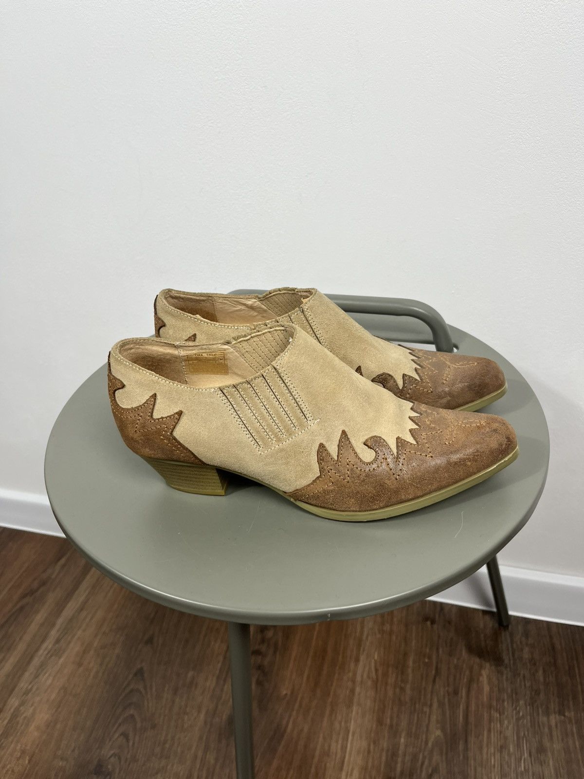 Other Womens Two Tone Suede Western Style Pumps Low Heel EU 40 Size US 9 / IT 39 - 5 Thumbnail