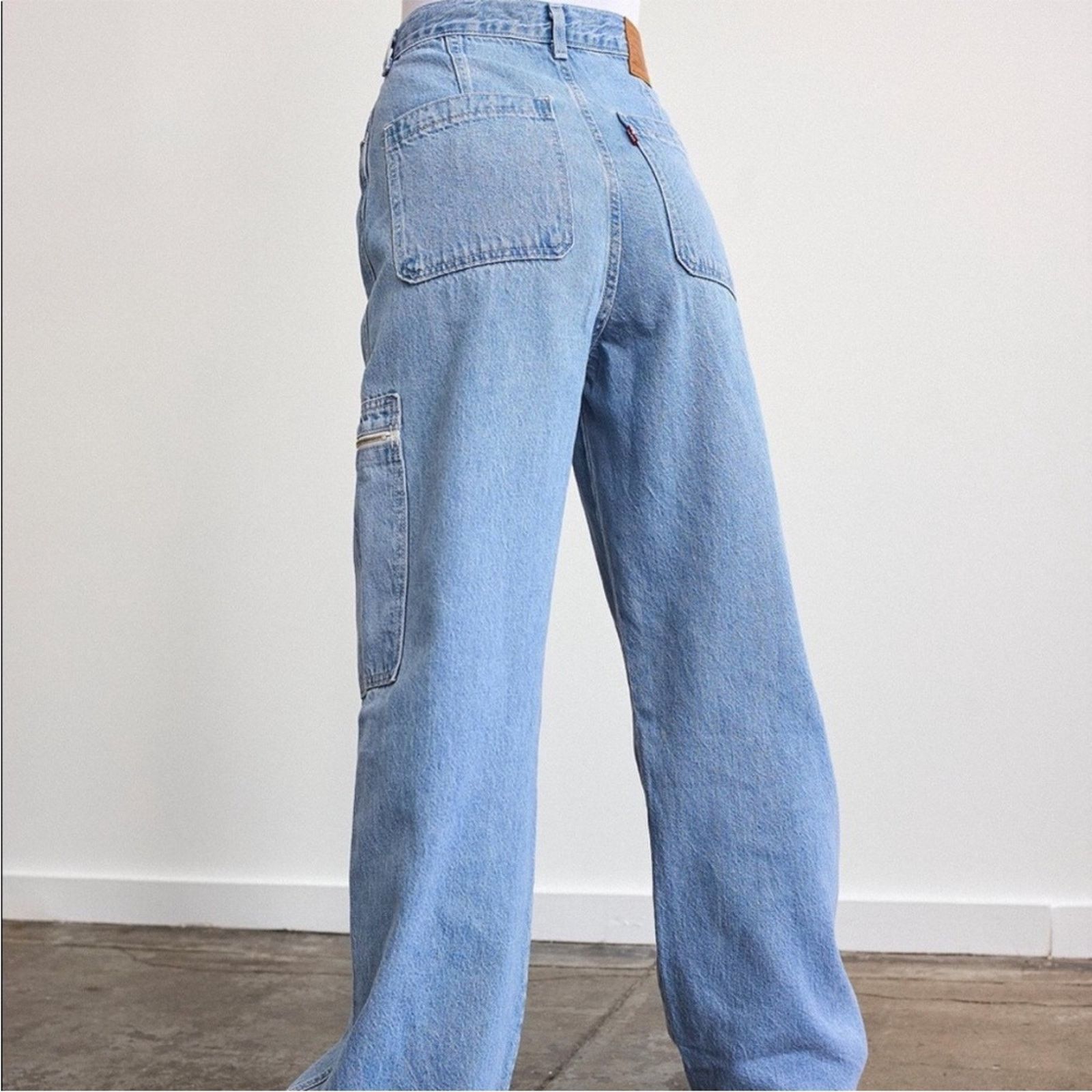 Levi's NWT Levi’s Utility High Loose Jeans Size 27" / US 4 / IT 40 - 2 Thumbnail