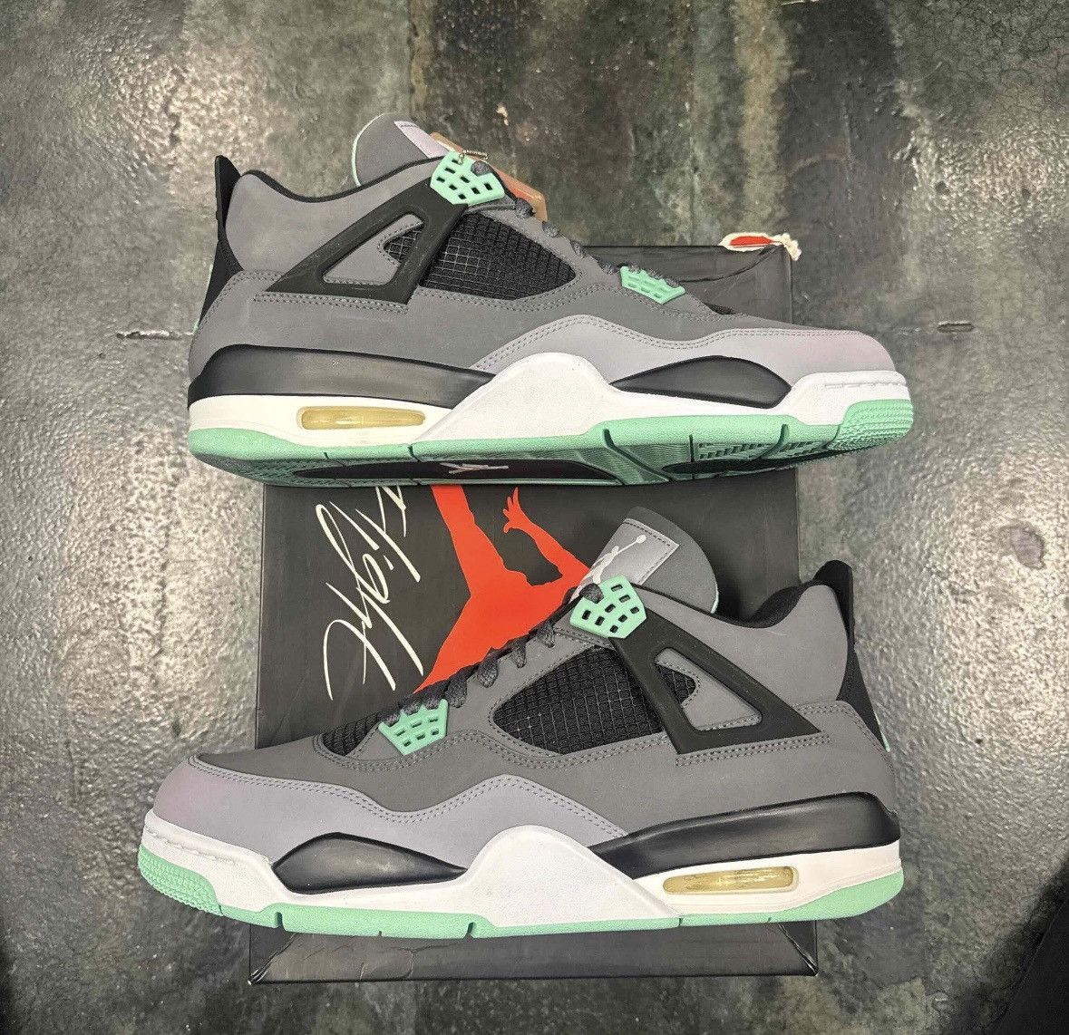 Jordan 4 Green Glow (2013)