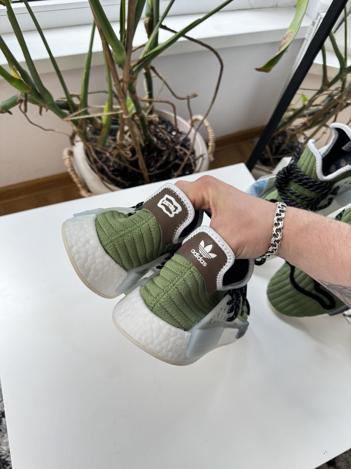 Adidas Adidas BBC Ice Cream x Pharrell x NMD Human Race Running Size US 11 / EU 44 - 9 Thumbnail
