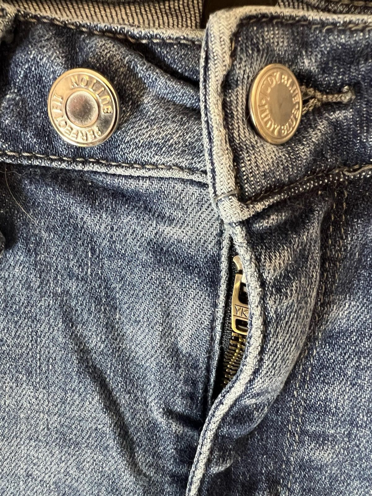 Designer Judy Blue 7/28 Distressed Raw Hem Jeans Stretch Cropped Size 28" / US 6 / IT 42 - 4 Thumbnail