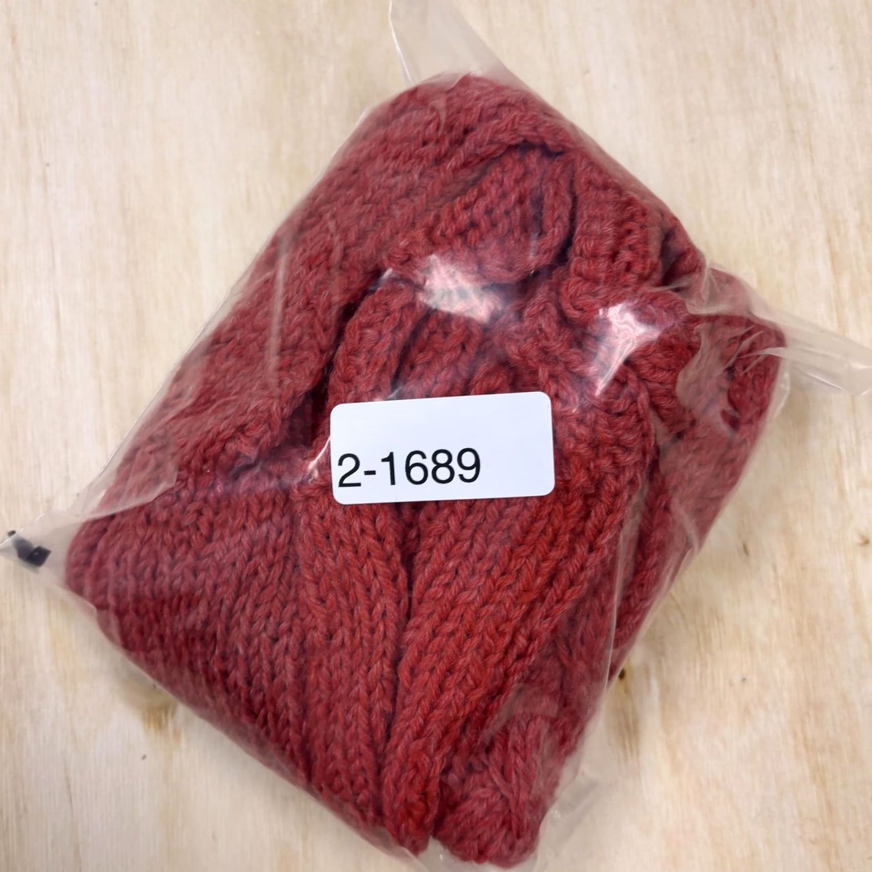 Vintage VINTAGE Handmade Sweater Vest Womens XS Red Cable Knit Button Front Cardigan Boho Size XS / US 0-2 / IT 36-38 - 4 Thumbnail