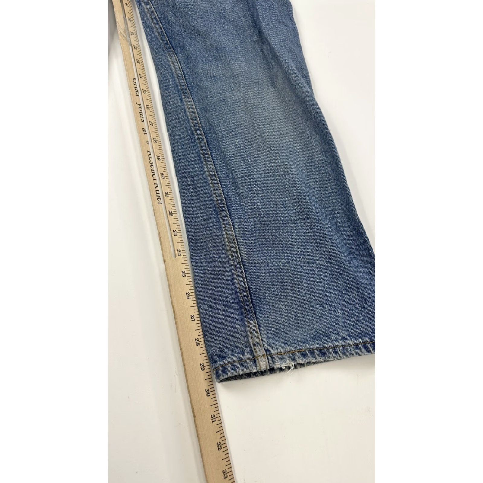 Levi's VINTAGE Levi's 505 Jeans Mens 33 x 30 Blue Stains See Pics Regular 33x30 Straight Comfort Men Size US 33 - 7 Thumbnail
