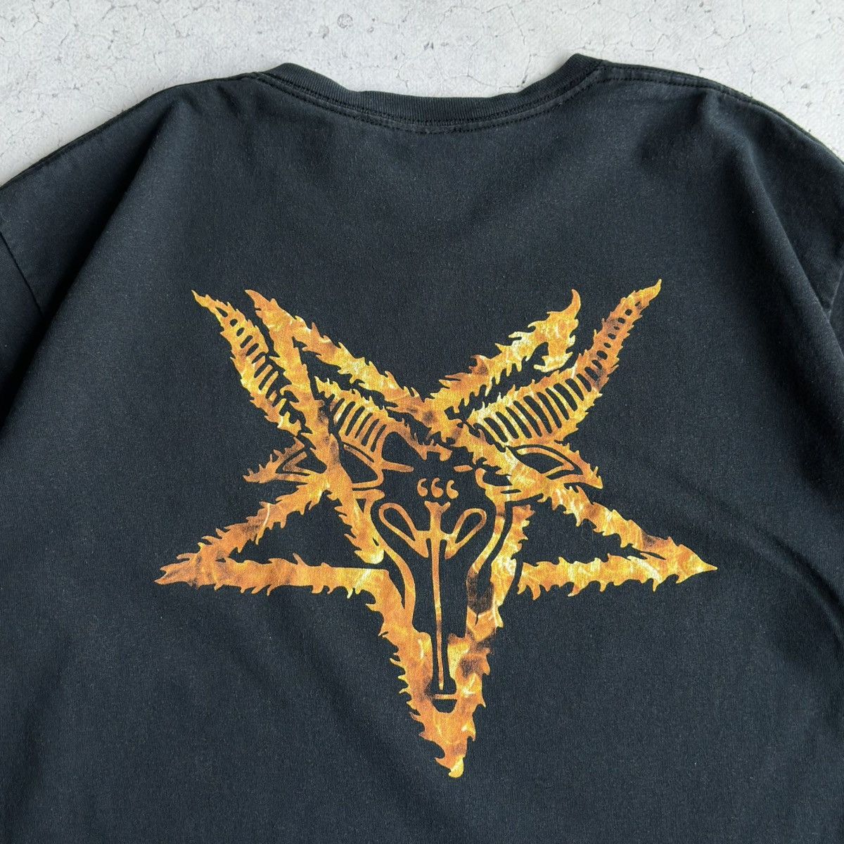 Thrasher VINTAGE Y2K THRASHER FLAME LOGO TEE Size US L / EU 52-54 / 3 - 5 Thumbnail