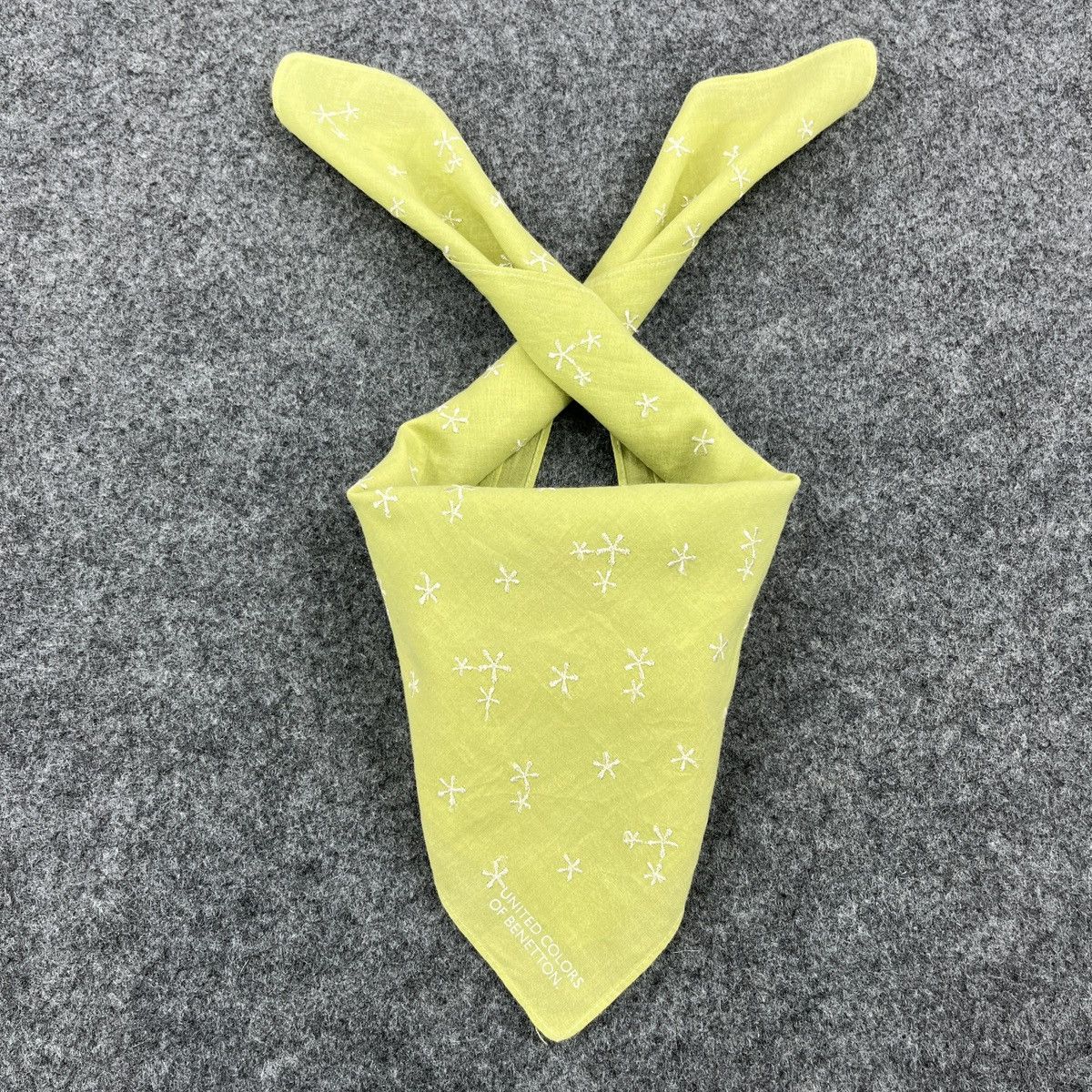 United Colors Of Benetton United Colors Of Benetton Handkerchief / Neckerchief B707 Size ONE SIZE - 3 Thumbnail