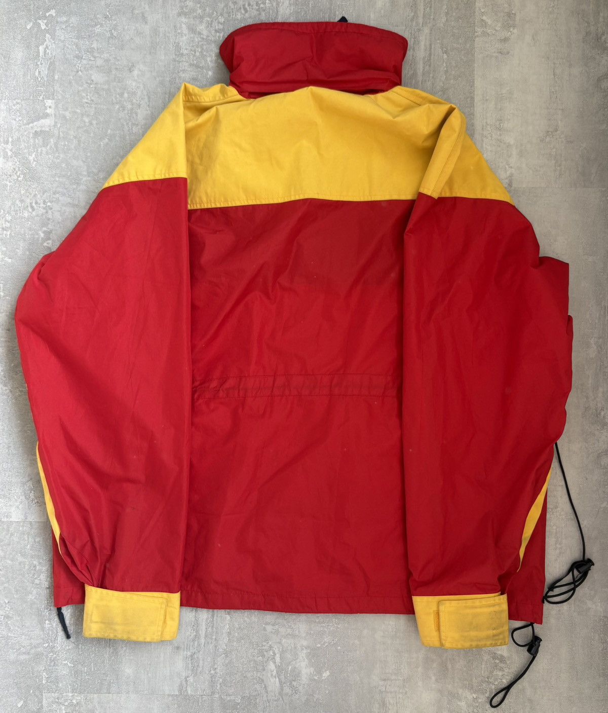 Tommy Hilfiger Vintage Tommy Hilfiger Gore-Tex Rain Jacket Size US L / EU 52-54 / 3 - 4 Thumbnail