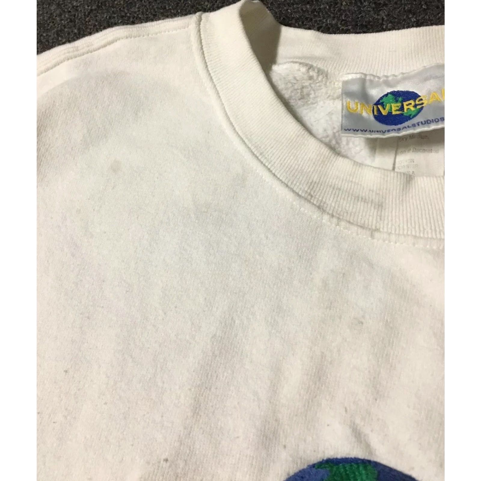Vintage VINTAGE Universal Studios Hollywood Sweatshirt M USA White 90s Grunge Logo Sports USA Mens Size US M / EU 48-50 / 2 - 3 Thumbnail