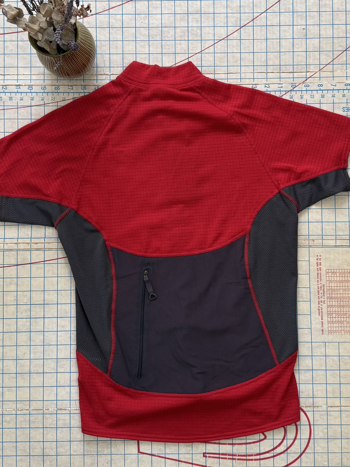 Nike ACG NWT Nike ACG Sphere Athletic Fleece S/S Workout Shirt Medium Size US M / EU 48-50 / 2 - 13 Thumbnail