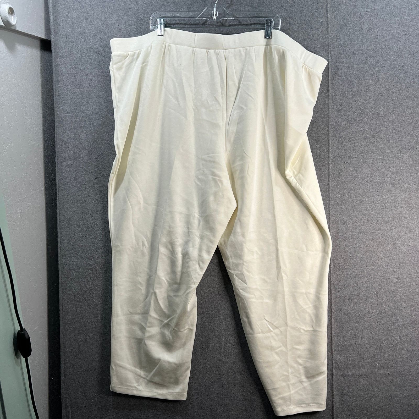 Other Girl With Curves Women Pants Size 4X Regular Knit Slim Size 42" / US 20 - 2 Thumbnail