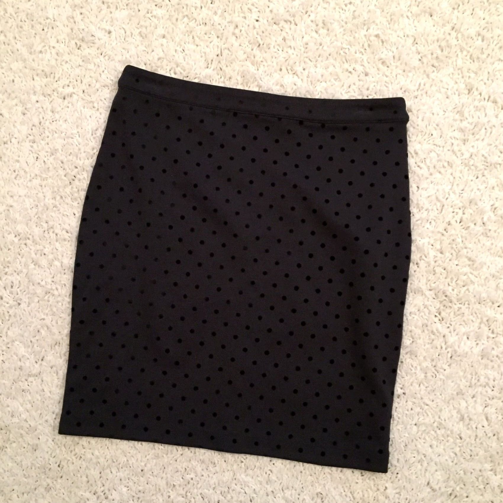 Loft LOFT Skirt Womens 2 Black Pencil Size Polka Dot Knee Length Stretchy Unlined Size 26" / US 2 / IT 38 - 2 Thumbnail