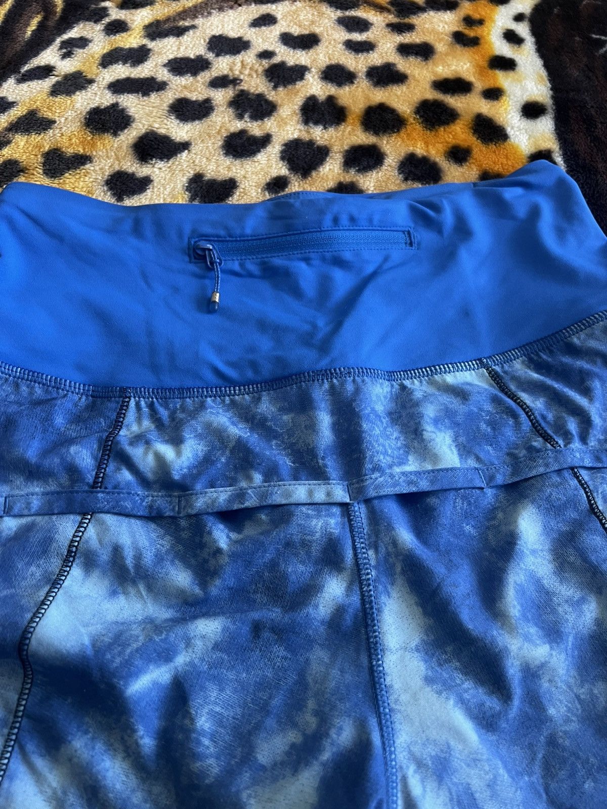 Lululemon Lululemon Activewear Aqua Blue Women’s Shorts Size 27" / US 4 / IT 40 - 4 Thumbnail