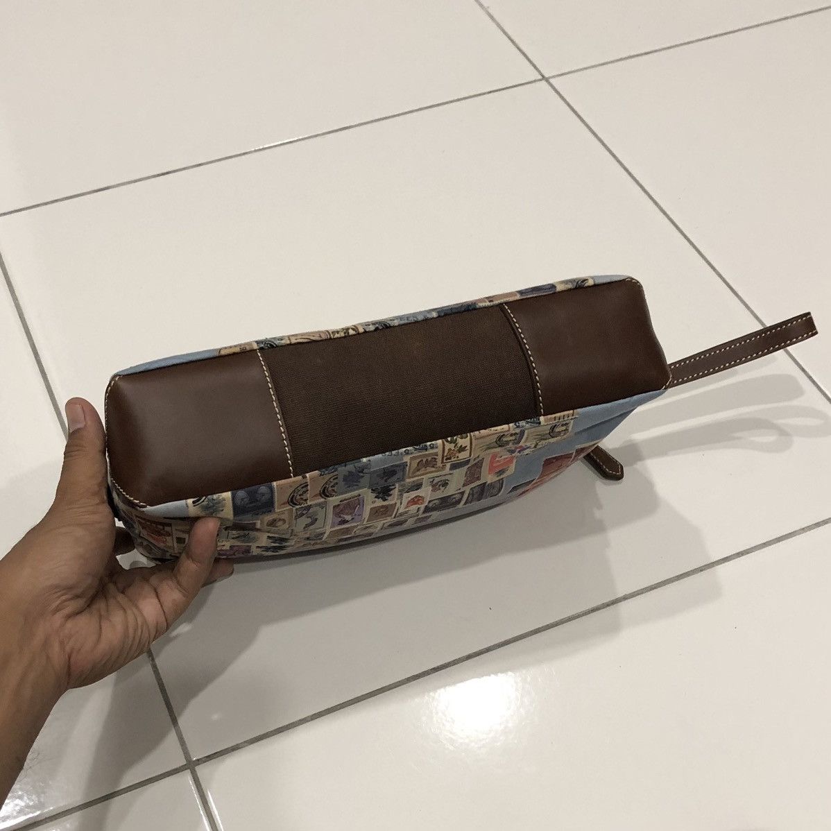 Paul Smith Paul Smith Stamp Logo Leather Hand Strap Pouch Bag Size ONE SIZE - 13 Thumbnail