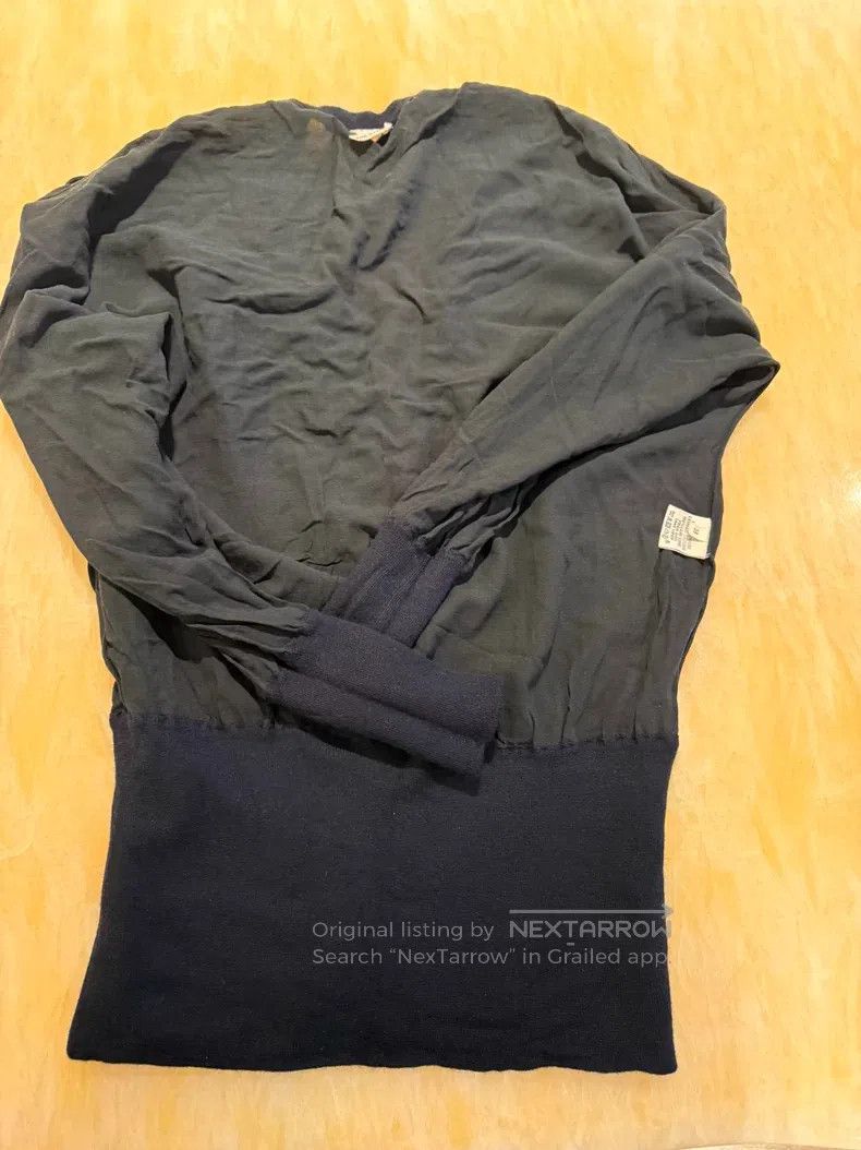 Hermes Hermes Black cashmere sweater, V-neck design, loose fit, 1 Size XS / US 0-2 / IT 36-38 - 5 Thumbnail
