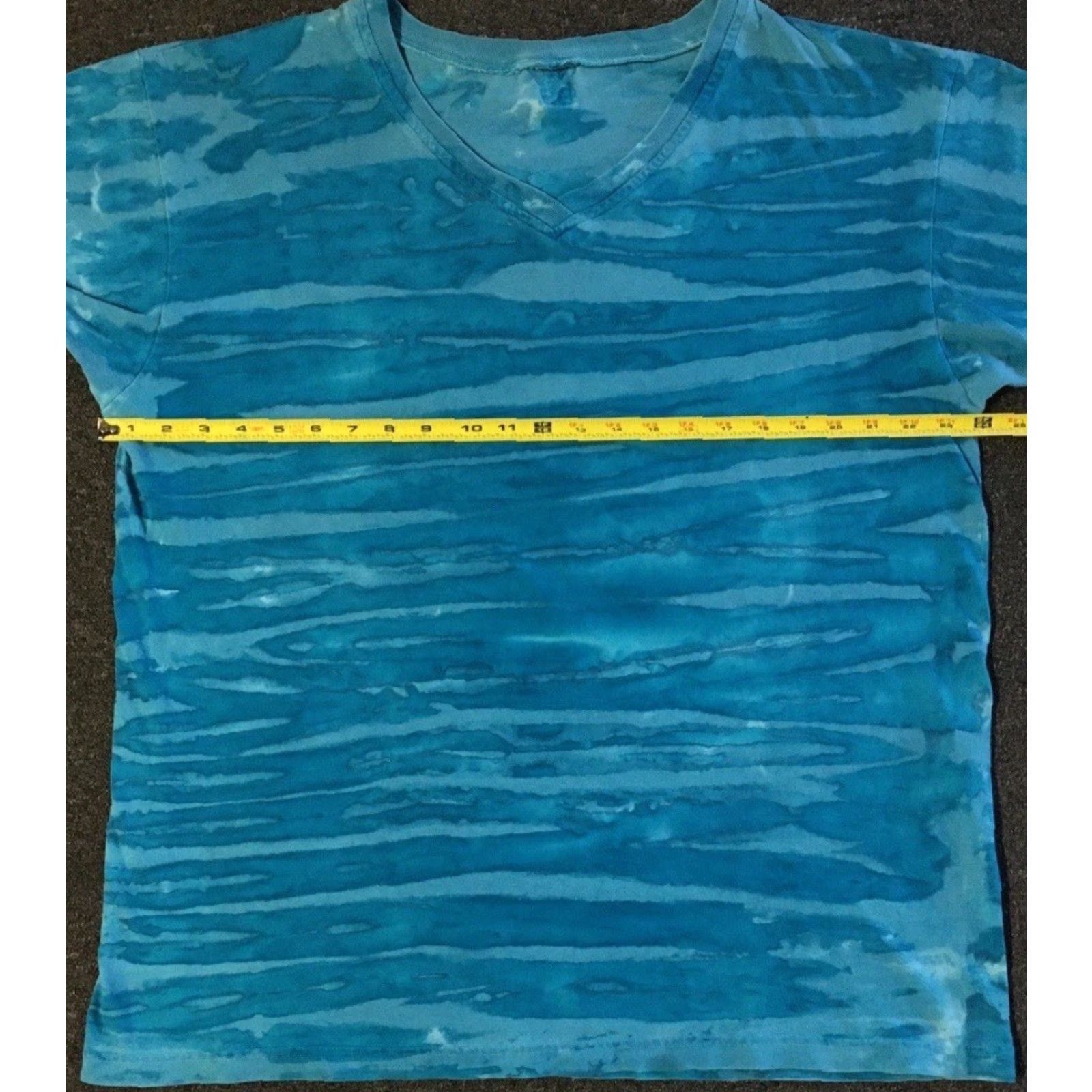 Gotcha VINTAGE Ocean Pacific AOP V-Neck Shirt XL Surf Skate Blue Beach Water Graphic Tee Men Size US XL / EU 56 / 4 - 4 Thumbnail