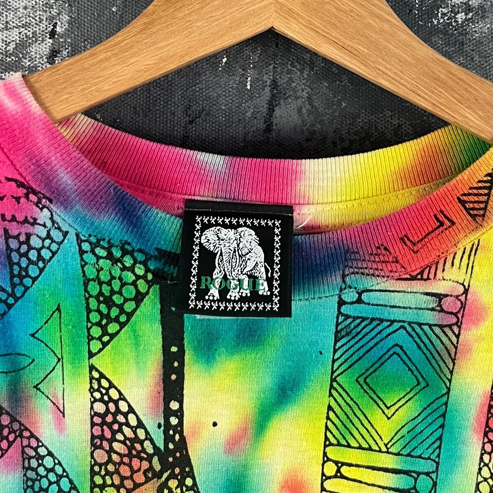 Vintage Vintage Tribal tie dye shirt Size US L / EU 52-54 / 3 - 4 Thumbnail