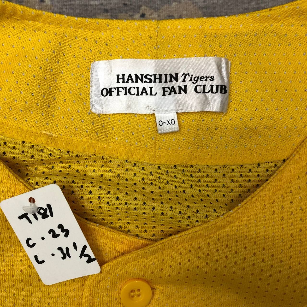 Mizuno T181 HANSHIN TIGERS OFFICIAL FAN CLUB BASEBALL JERSEY Size US L / EU 52-54 / 3 - 8 Thumbnail