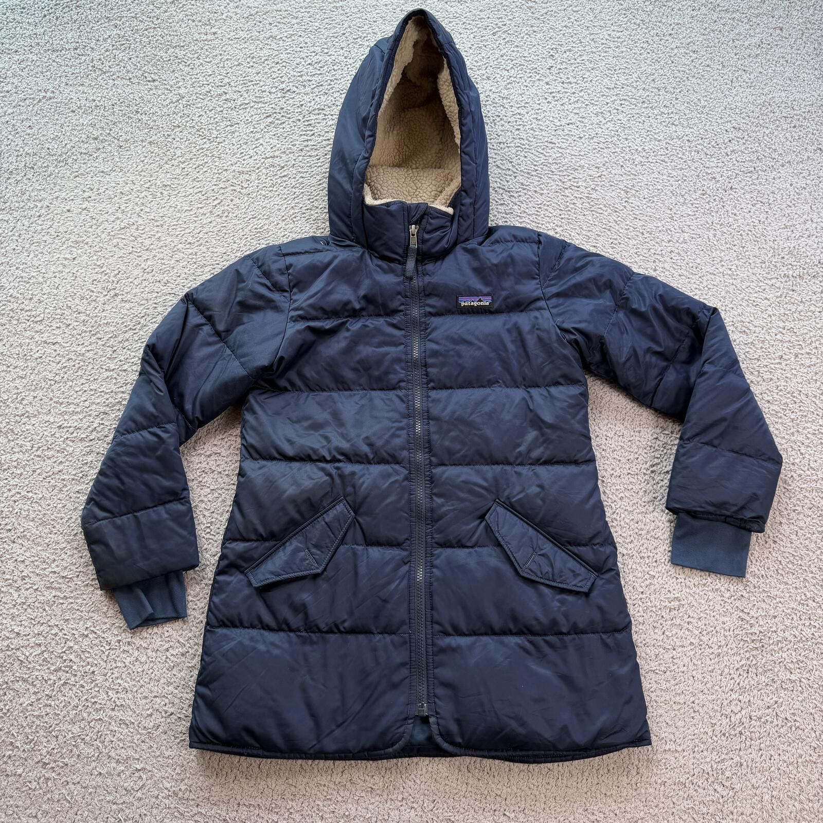 Patagonia Patagonia Navy Down Hooded Parka Jacket S Fleece Winter Coat Size S / US 4 / IT 40 - 1 Thumbnail