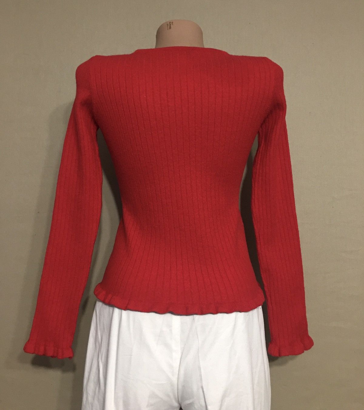 Valentino × Vintage Vintage Valentino Ruffled Ribbed Red Wool Sweater Size XS / US 0-2 / IT 36-38 - 6 Thumbnail