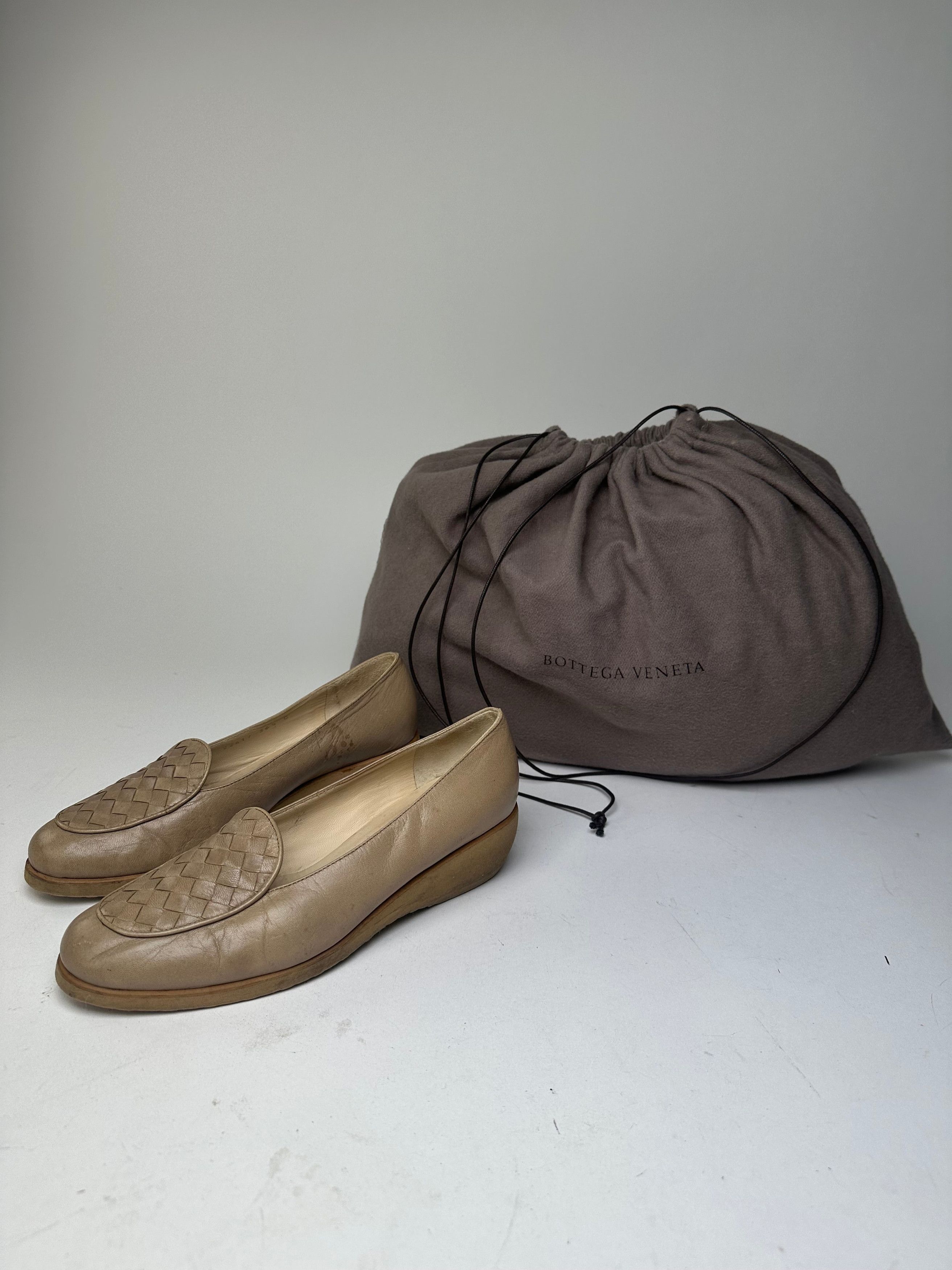 Bottega Veneta Vintage Leather Loafers Beige EU36.5 Woven Size US 5.5 / IT 35.5 - 1 Thumbnail