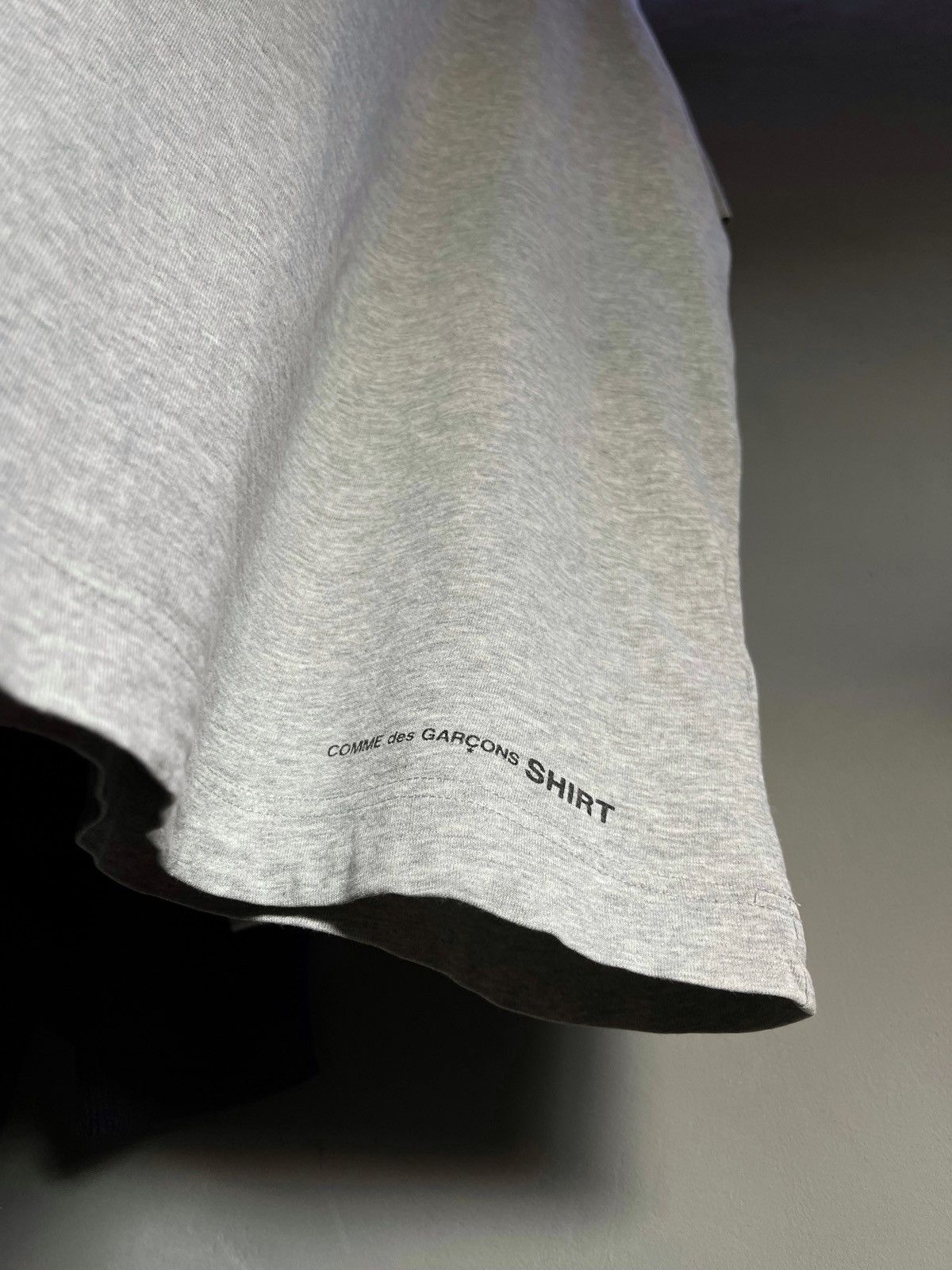 Comme des Garcons Comme Des Garçons Text Logo T-Shirt Size US L / EU 52-54 / 3 - 1 Thumbnail