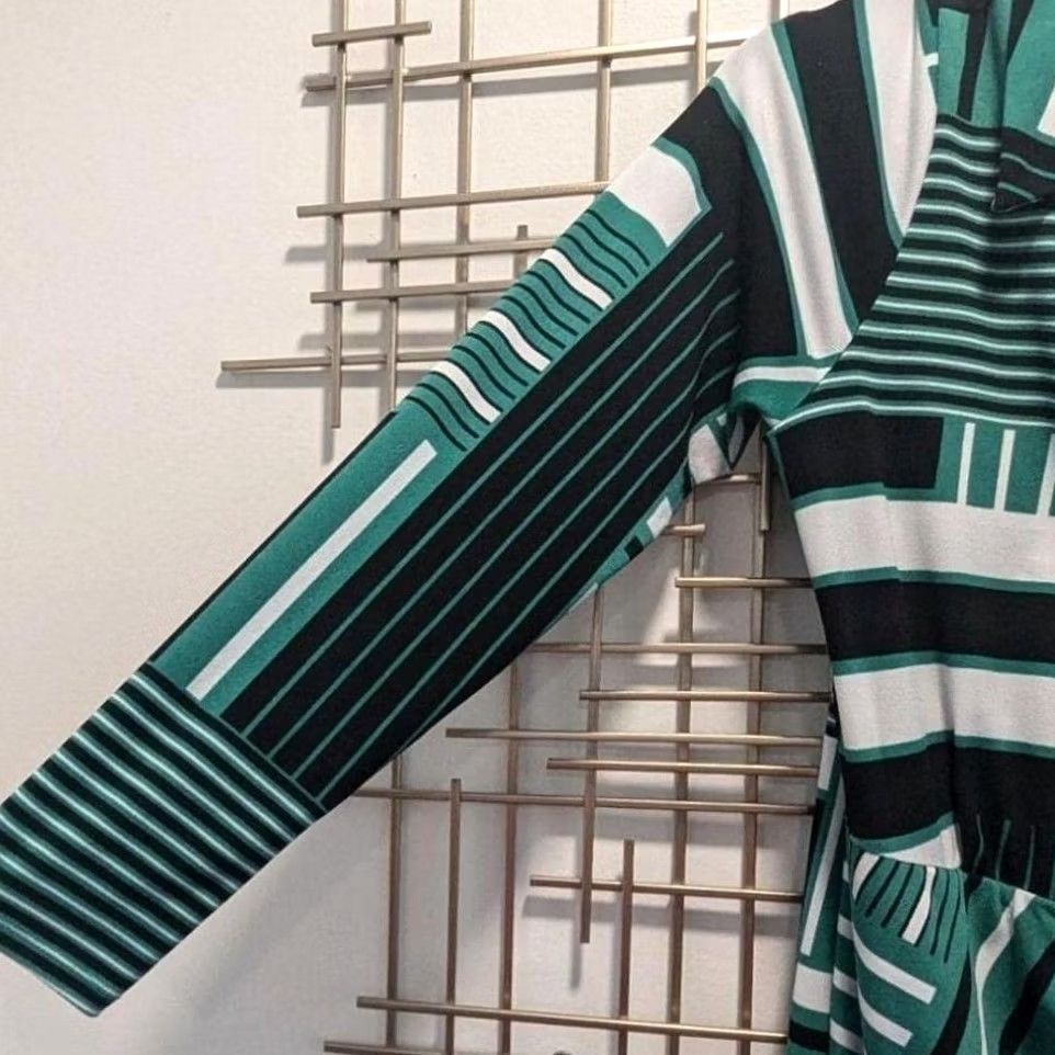 Nine West Nine West Green Black Geometric Stripe Collared Dress Long Sleeve L Stretch Retro Mod Party/Cocktail Wrap Dress Size L / US 10 / IT 46 - 5 Thumbnail