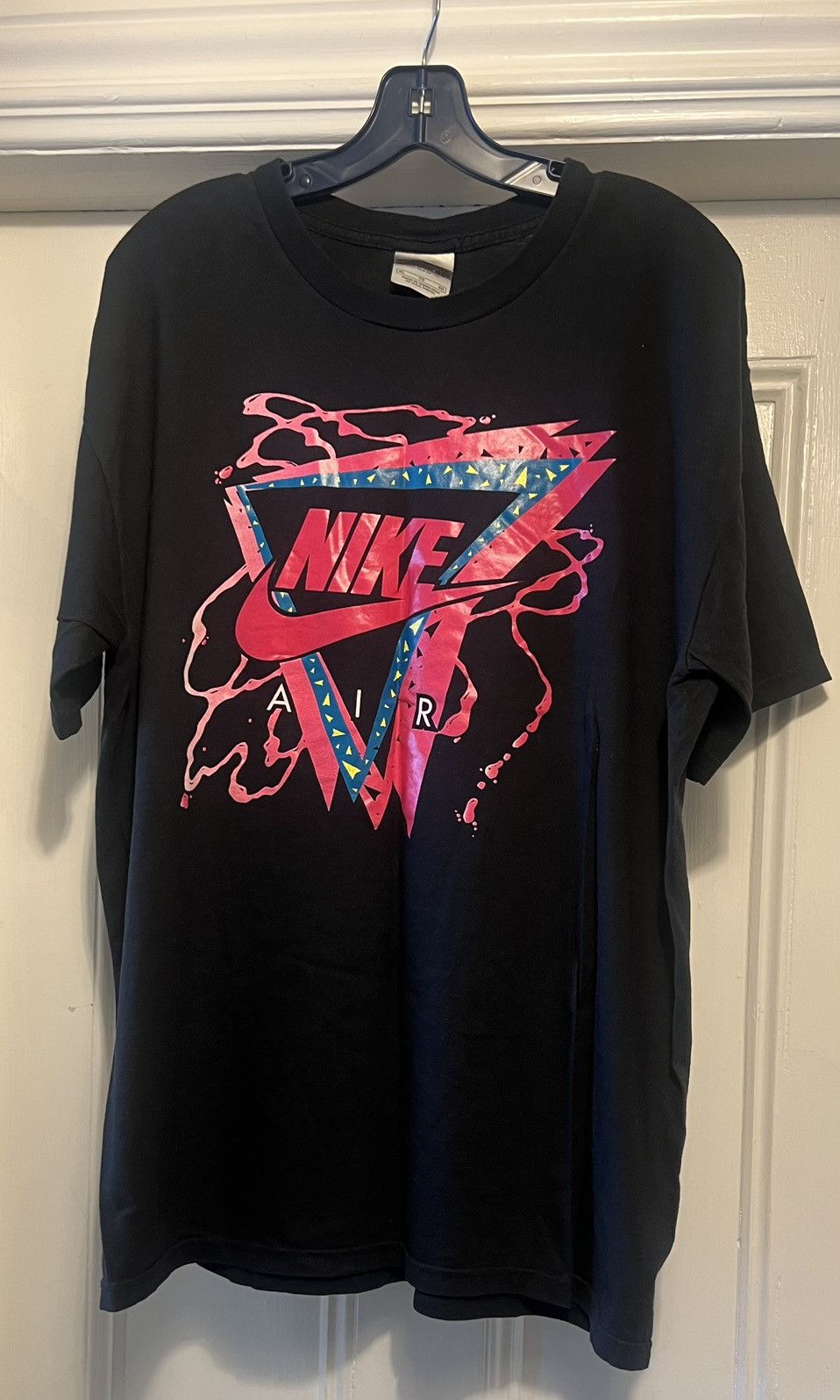 Nike Authentic vintage Nike tee black pink design size XL rare Size US XL / EU 56 / 4 - 1 Thumbnail