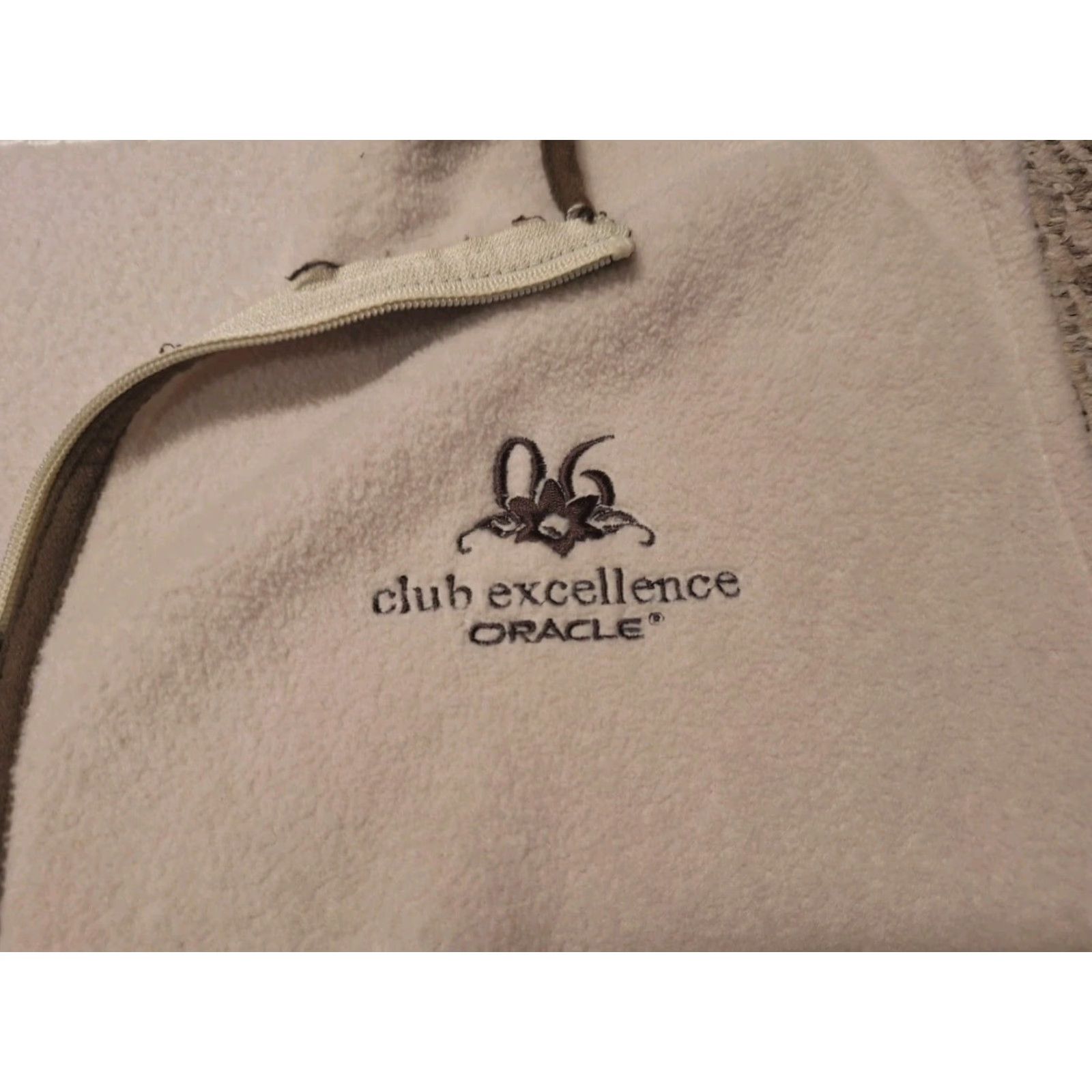 Vintage VINTAGE Oracle Software Club Excellence Embroidered Zip Vest M Unisex Adults Cream Vest M Size US M / EU 48-50 / 2 - 3 Thumbnail