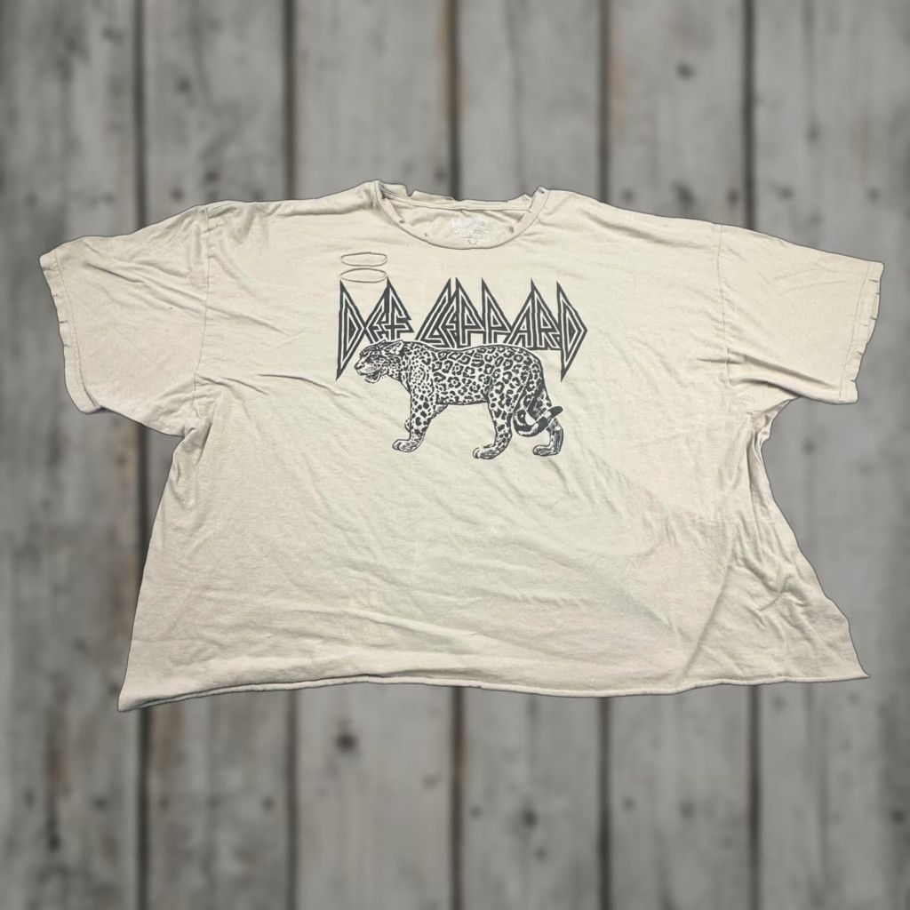 Vintage VINTAGE Def Leppard Shirt Mens 3X Plus Beige Distressed Leopard Band Tee Live Nation Size US XXL / EU 58 / 5 - 1 Thumbnail
