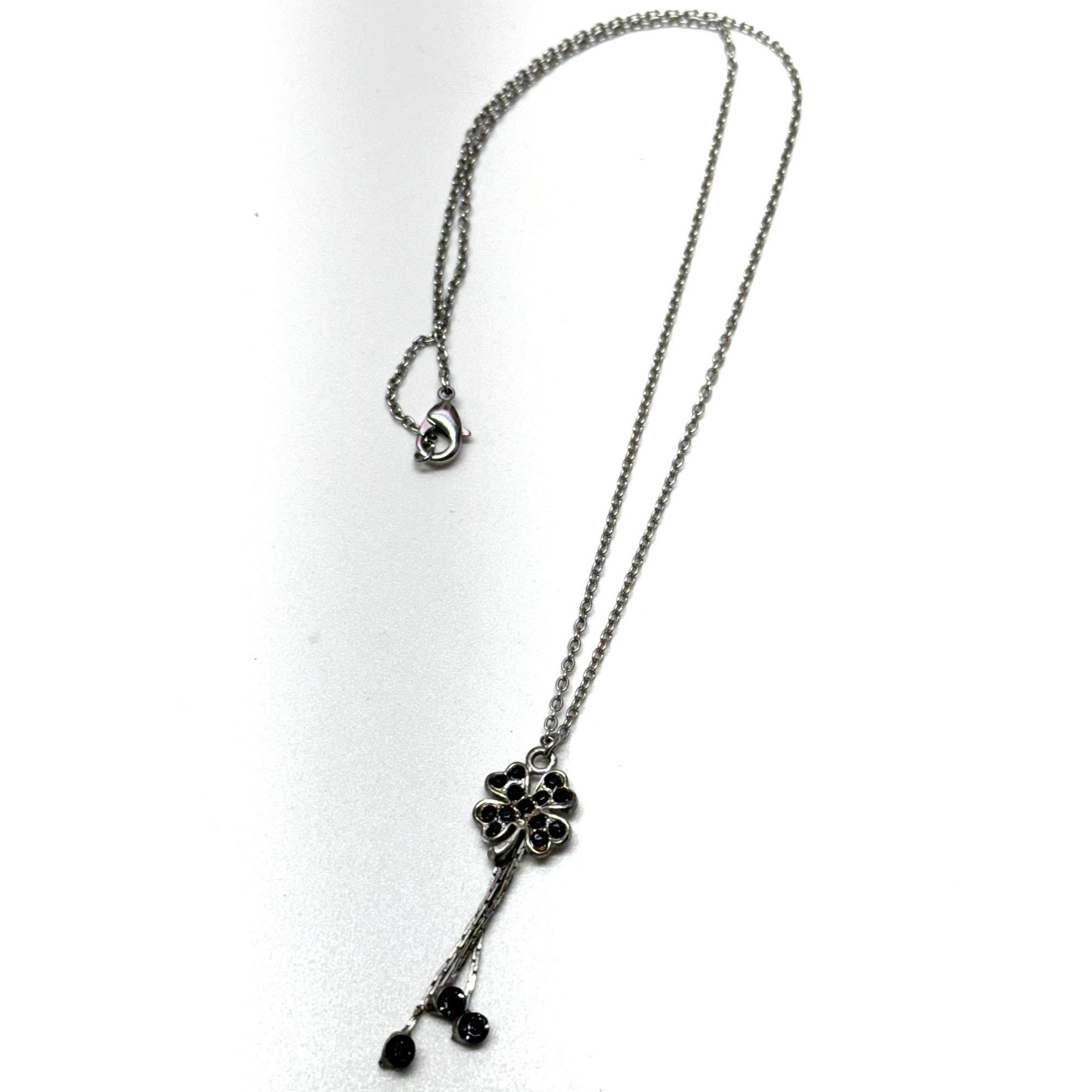 Vintage Vintage silver lucky clover rhinestone charm necklace Size ONE SIZE - 1 Thumbnail