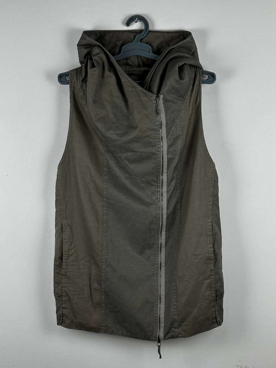 Annette Gortz Avant Garde Annette Gortz Rubbered Hooded Vest Size XS / US 0-2 / IT 36-38 - 1 Thumbnail