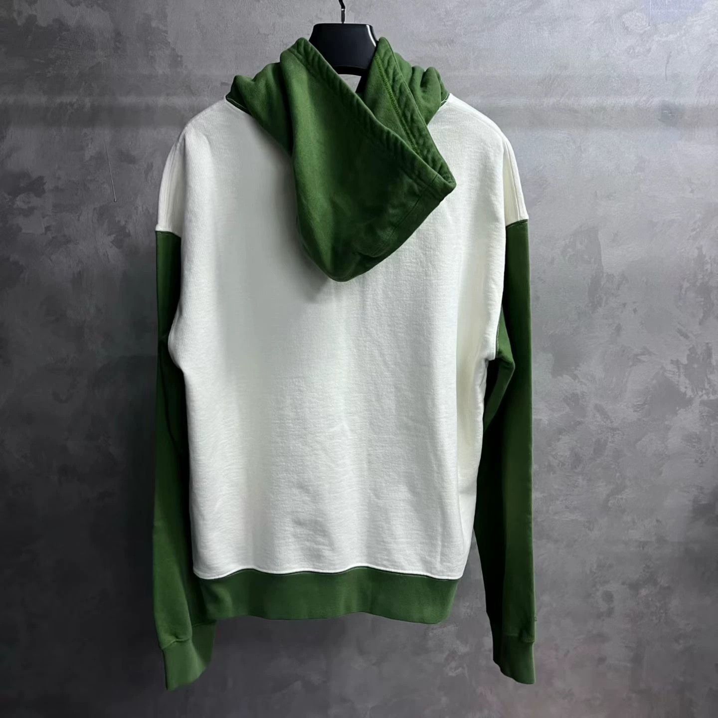 Dior dior white oversized hoodie with green accents Size US L / EU 52-54 / 3 - 5 Thumbnail