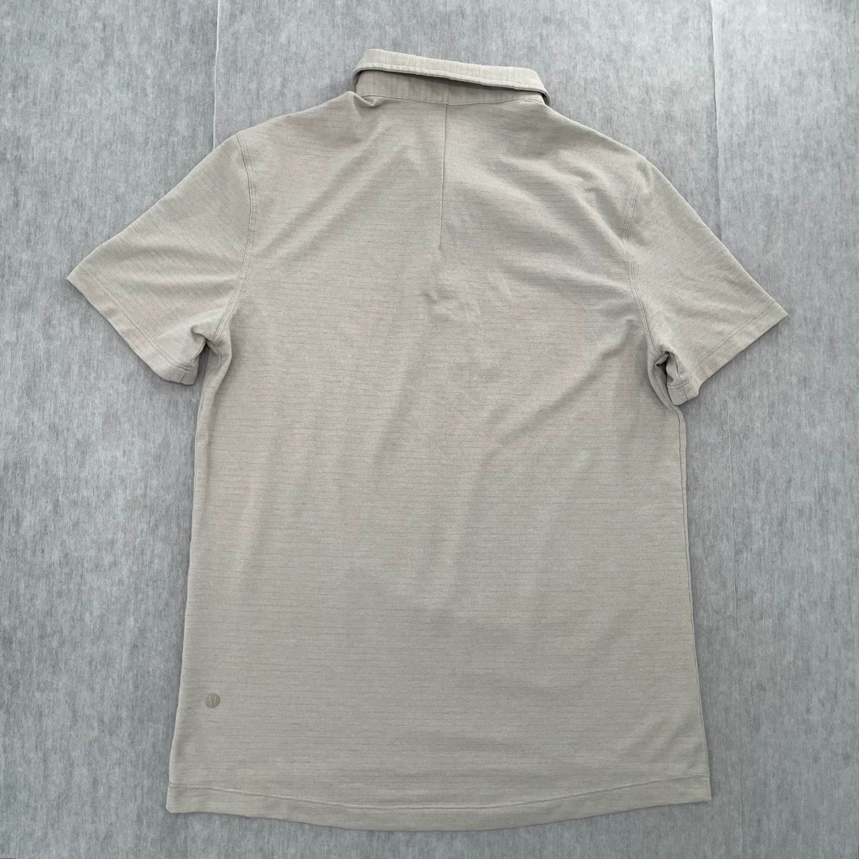 Lululemon Lululemon Tech Polo Shirt Mens Small Short Sleeve Beige Polyester Blend Blended Fabric Logo Button Front Polo Neckline Collared Crimson? Size US S / EU 44-46 / 1 - 2 Thumbnail