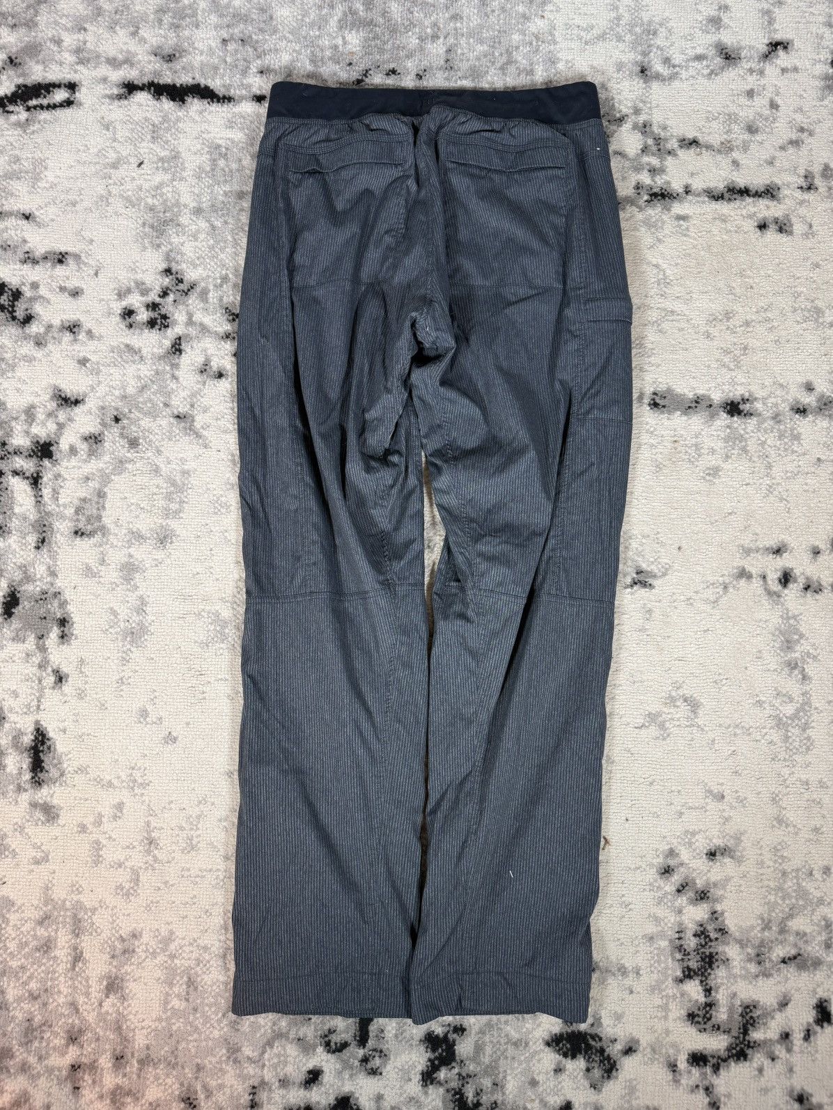 Lululemon Lululemon Striped Activewear Blue Pants Size US 34 / EU 50 - 2 Thumbnail