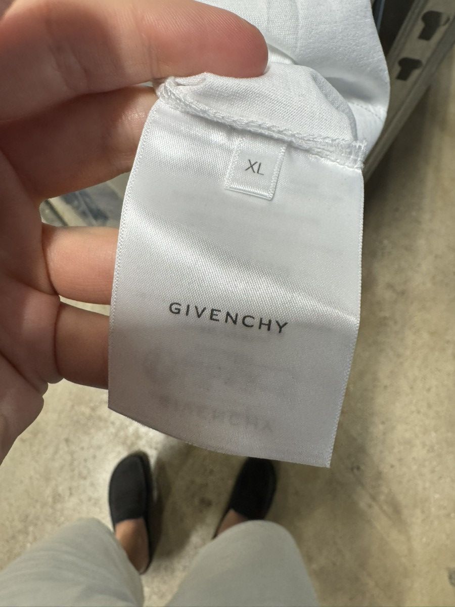 Givenchy Givenchy Logo Crest T-Shirt NEW 650$ Size US XL / EU 56 / 4 - 5 Thumbnail