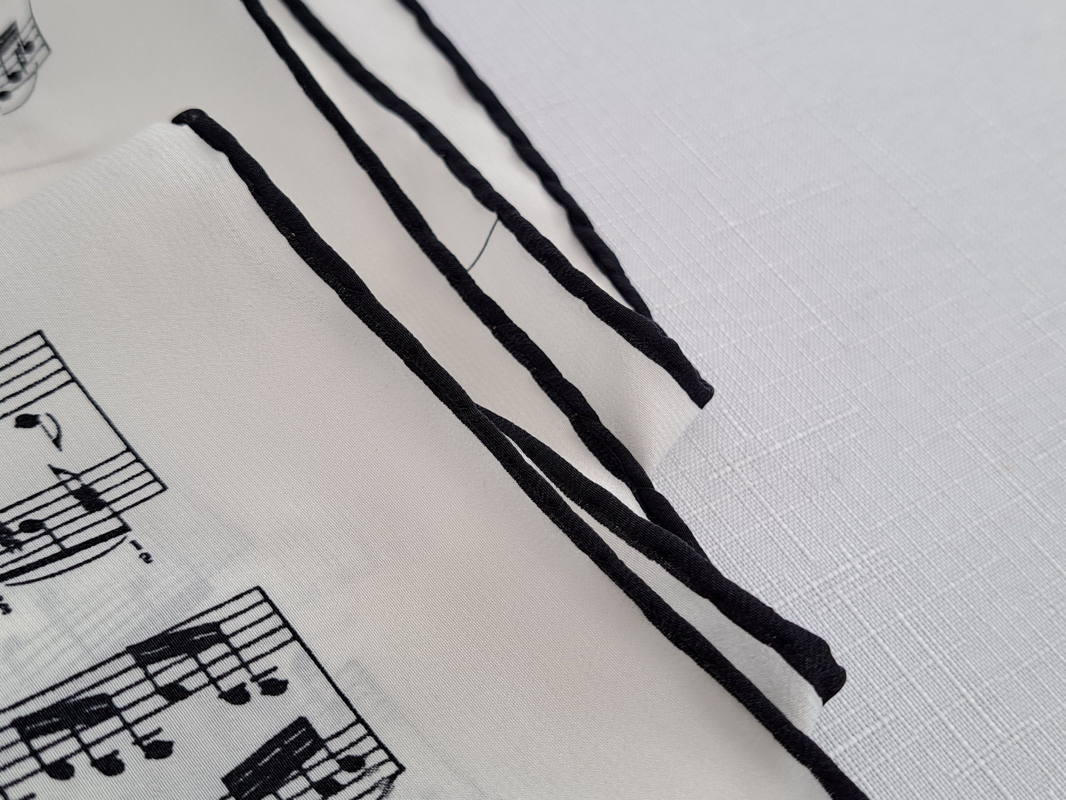Vintage Vintage Rare Wolfgang Amadeus MOZART Sonate silk scarf. Size ONE SIZE - 10 Thumbnail