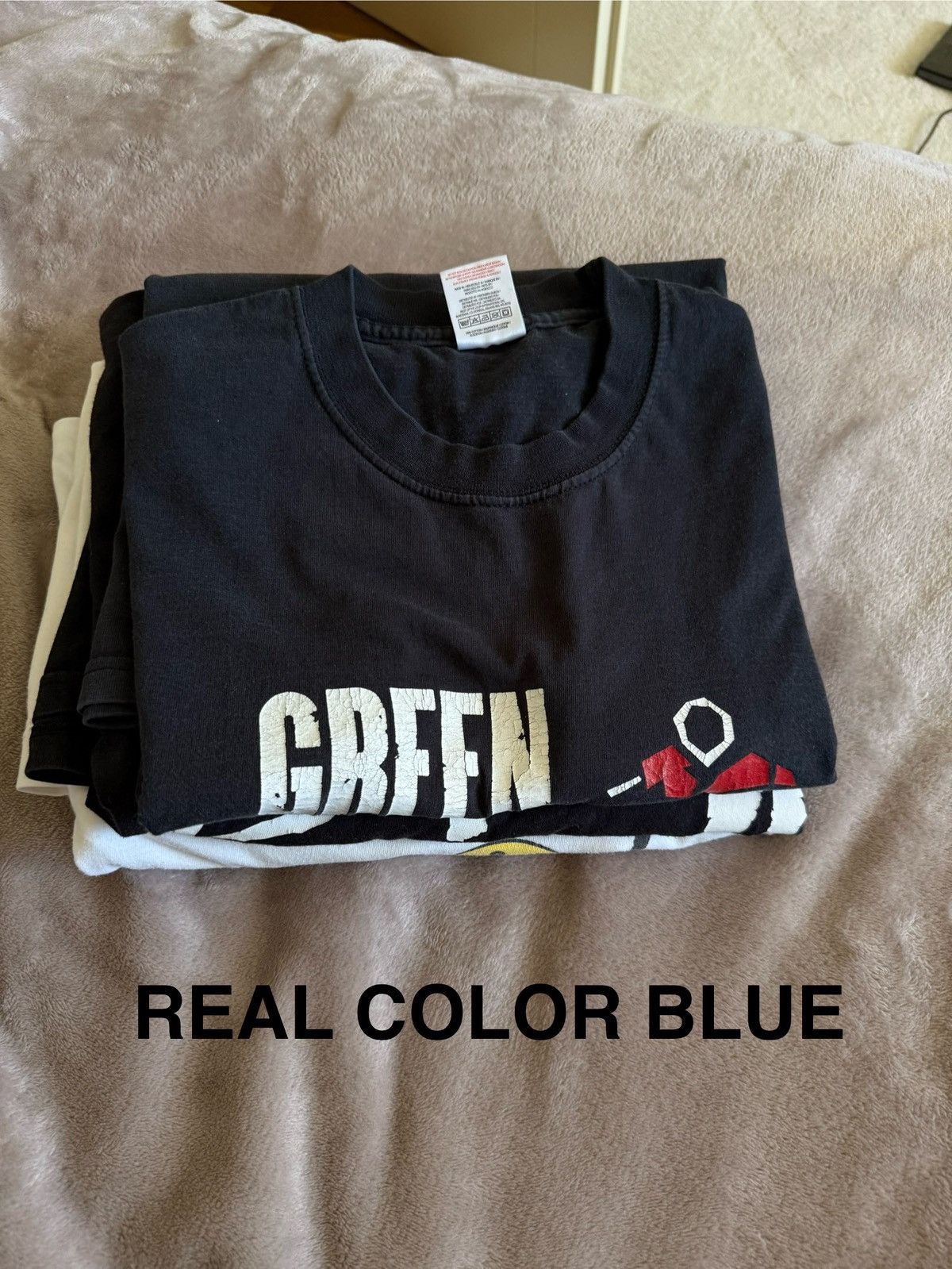Band Tees × Vintage Vintage BLUE 2004 Green Day American Idiot Album t-shirt Size US M / EU 48-50 / 2 - 8 Thumbnail