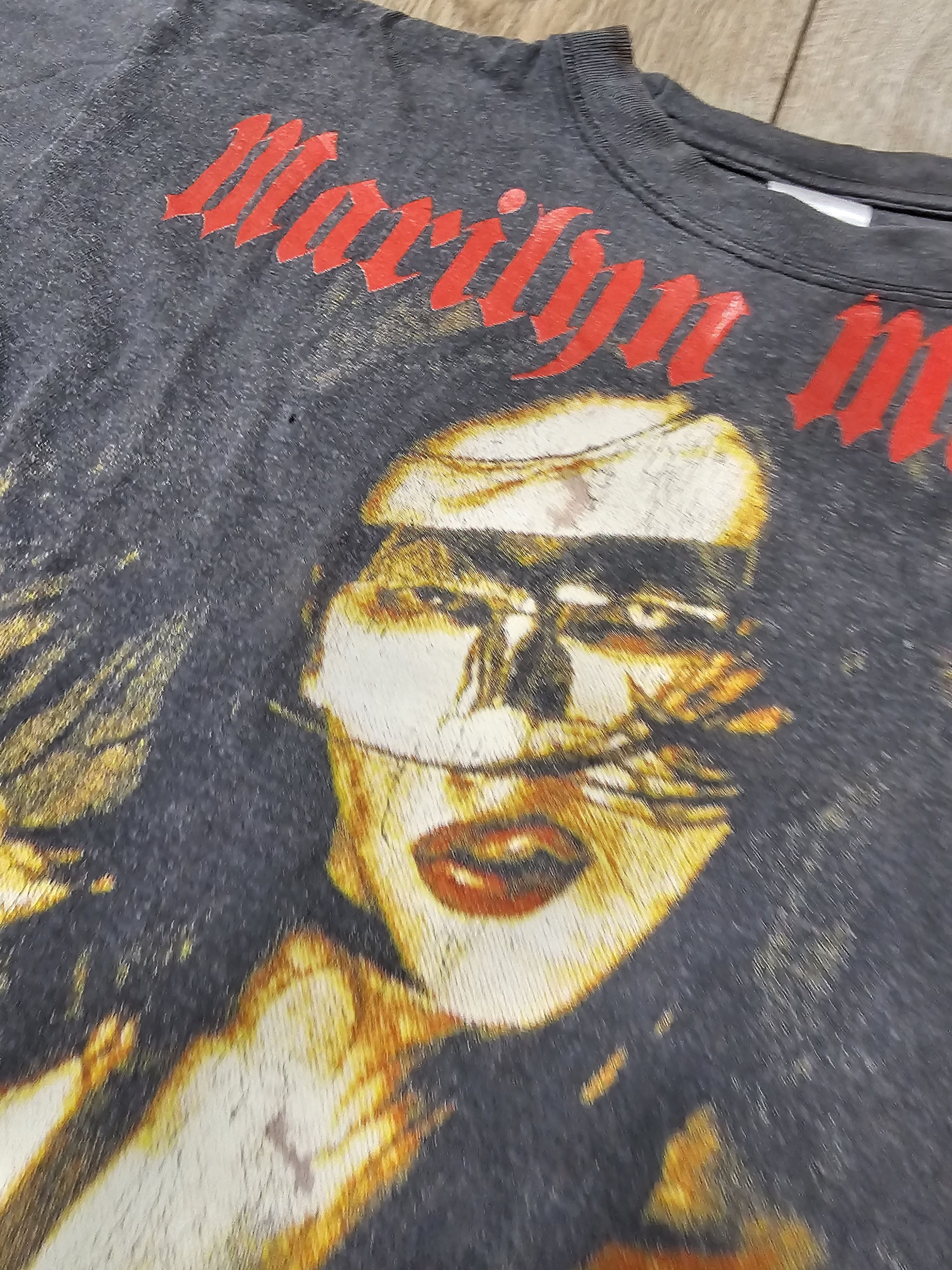 Vintage MARILYN MANSON VINTAGE SHIRT 90s GOLDEN MASK SHIRT Size US M / EU 48-50 / 2 - 4 Thumbnail