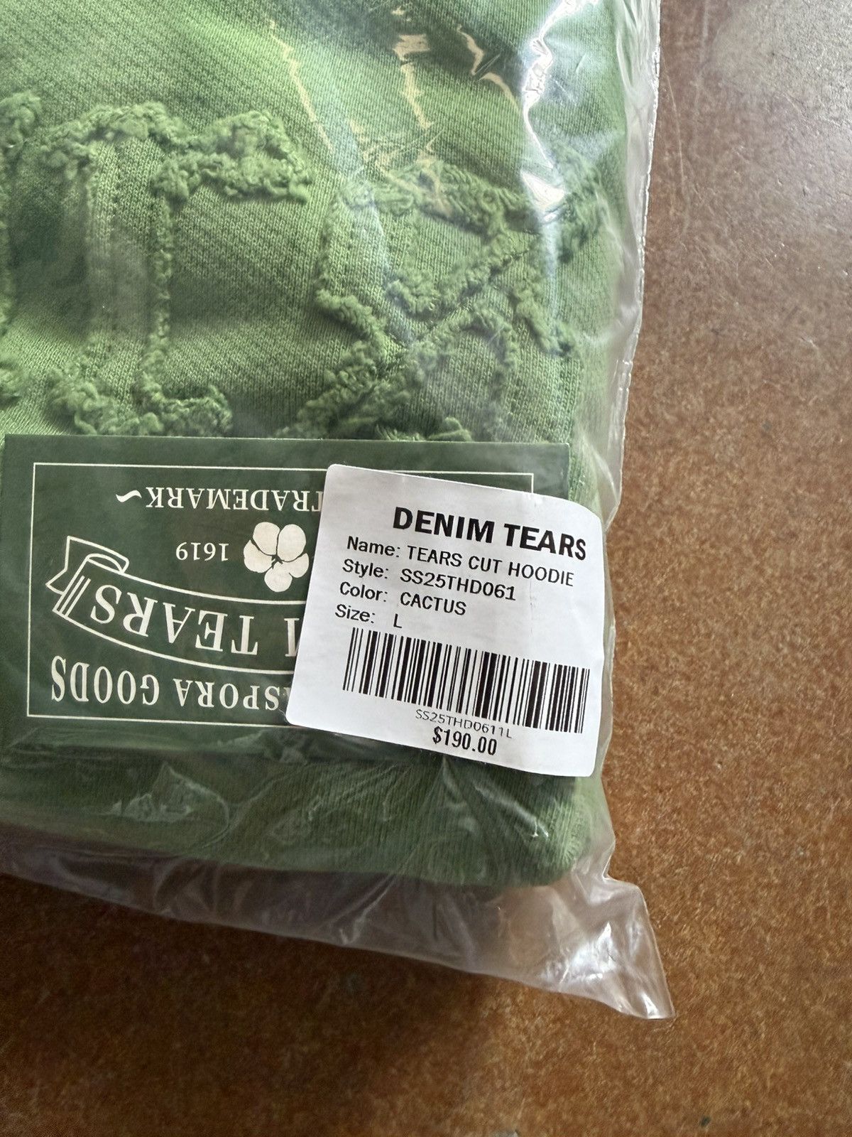 DENIM TEARS Denim Tears Cut Logo Hoodie Green Large Size US L / EU 52-54 / 3 - 13 Thumbnail