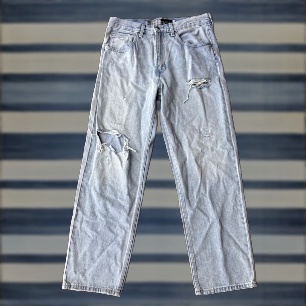 Levi's VINTAGE Levi's Silvertab 34 Jeans 34/32 Blue 90s Grunge Hip Hop Baggy Loose Fit Distressed Denim 5-Pocket Mens Size US 34 / EU 50 - 1 Thumbnail