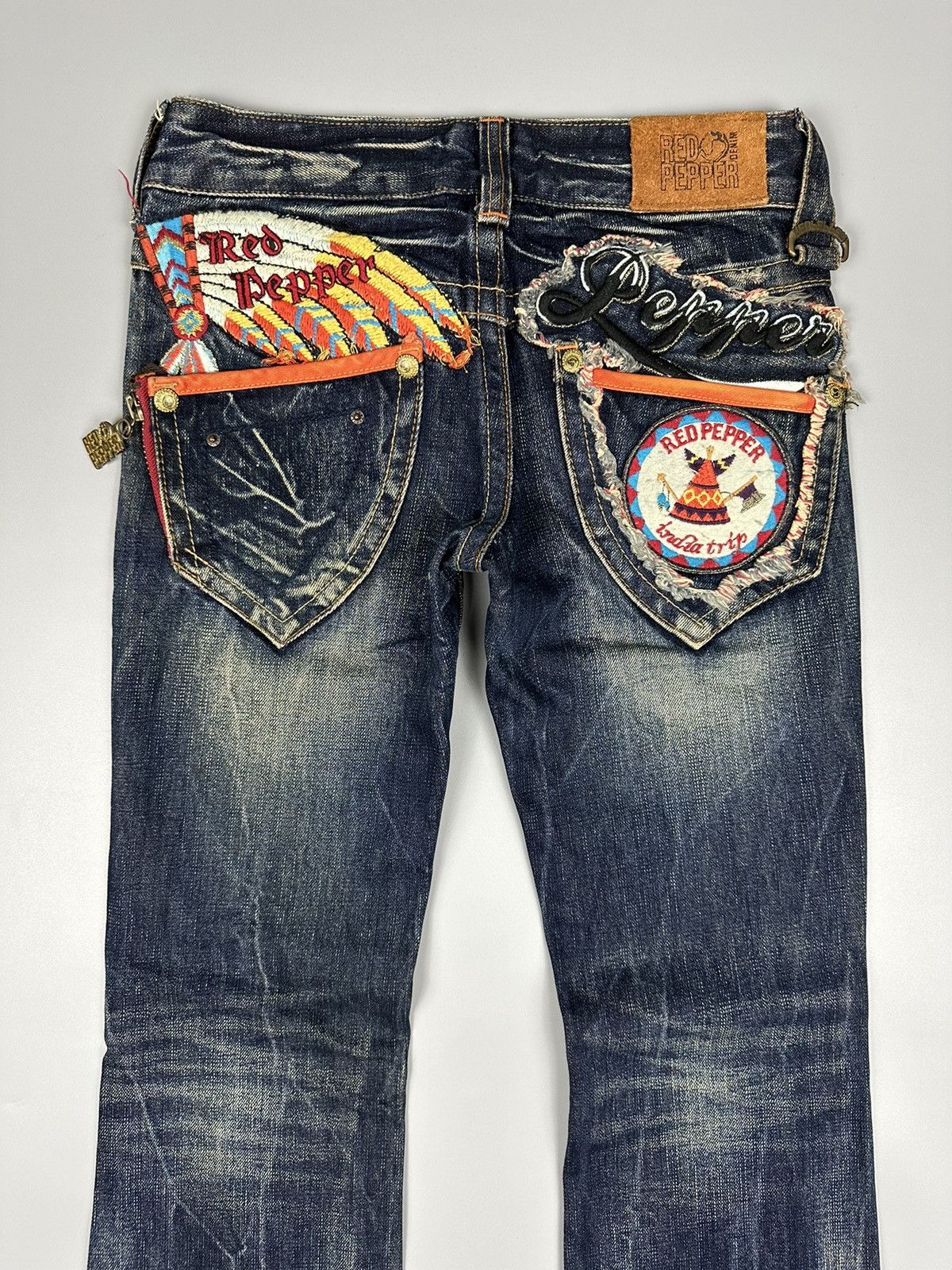 If Six Was Nine × Le Grande Bleu (L.G.B.) 🔥Flared🔥Red Pepper Embroidered Whiskered Flared Denim Size US 27 - 6 Thumbnail
