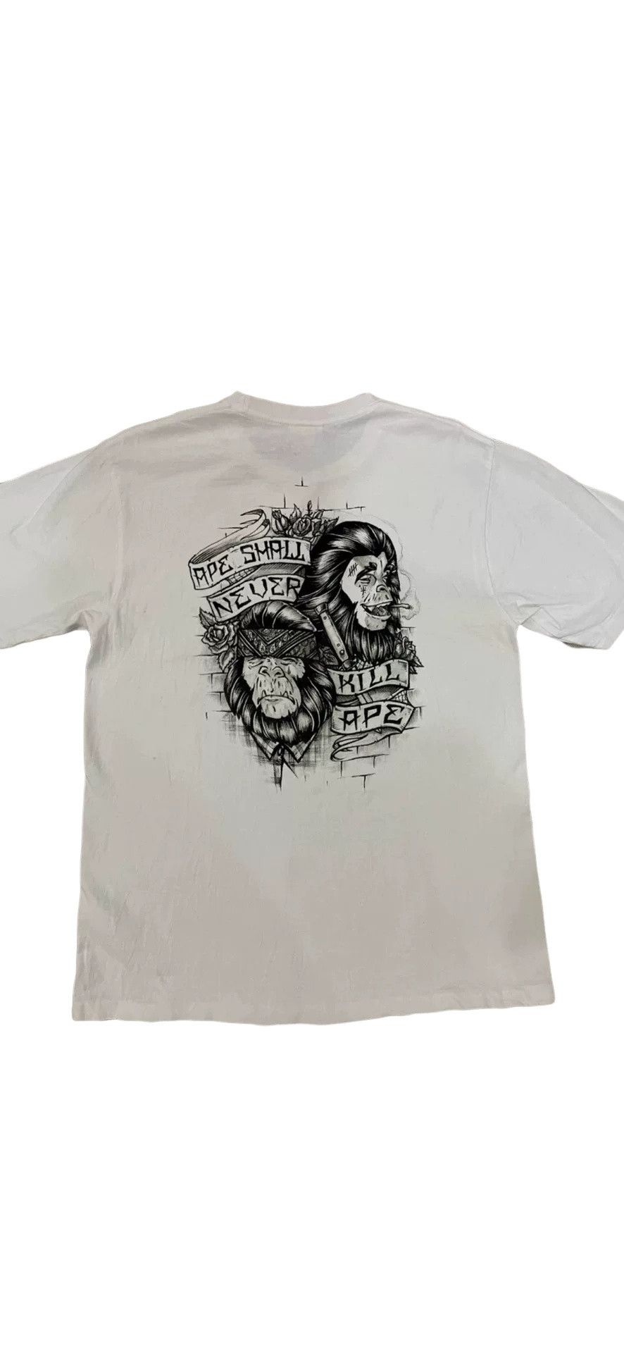 Bape Bape x Undefeated Graphic T-Shirt Size L Size US L / EU 52-54 / 3 - 1 Thumbnail