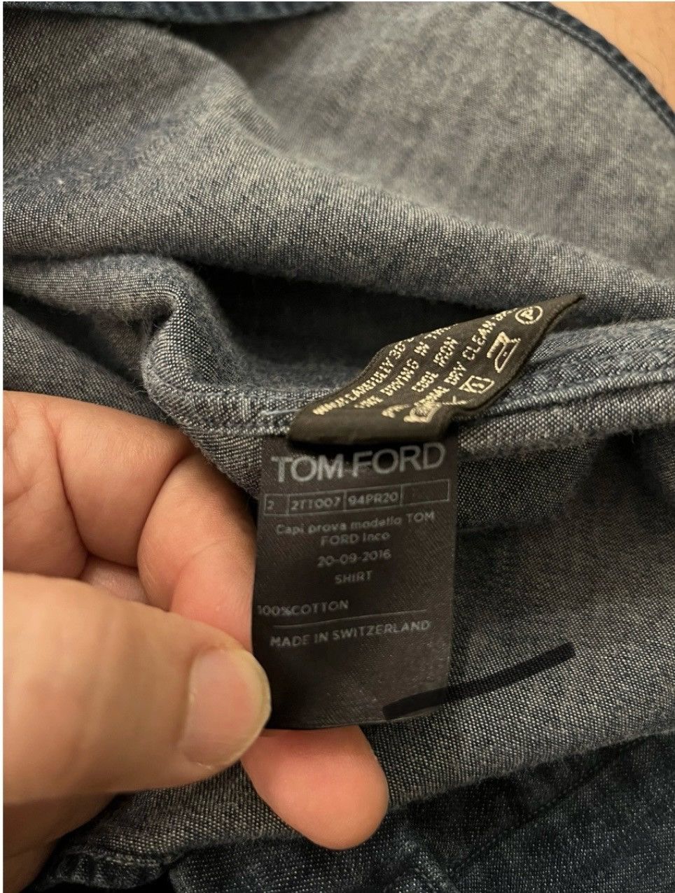 Tom Ford TOM FORD denim shirt navy medium 15.3/4 40 Size US M / EU 48-50 / 2 - 9 Thumbnail